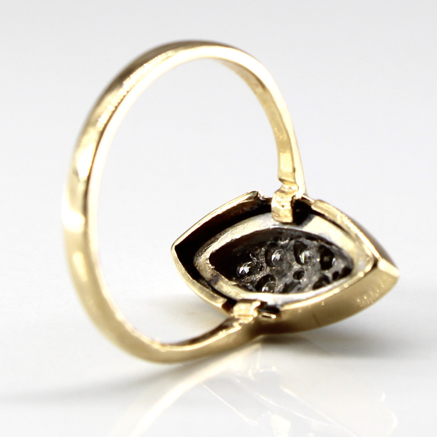 Bague en or sertie de diamants en grappe | 0,16 ct | Taille 6,25 |