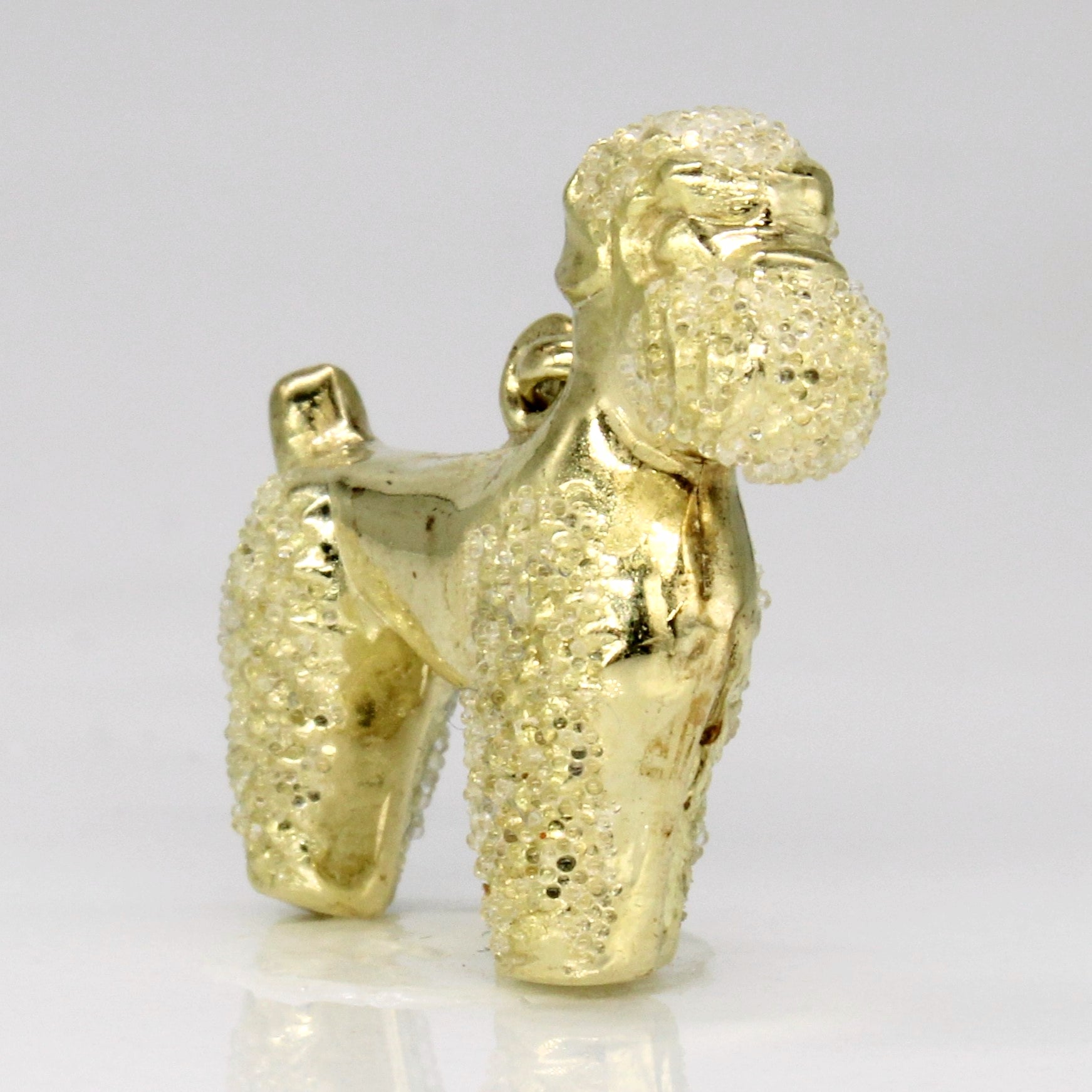 Breloque chien en or jaune 10 carats