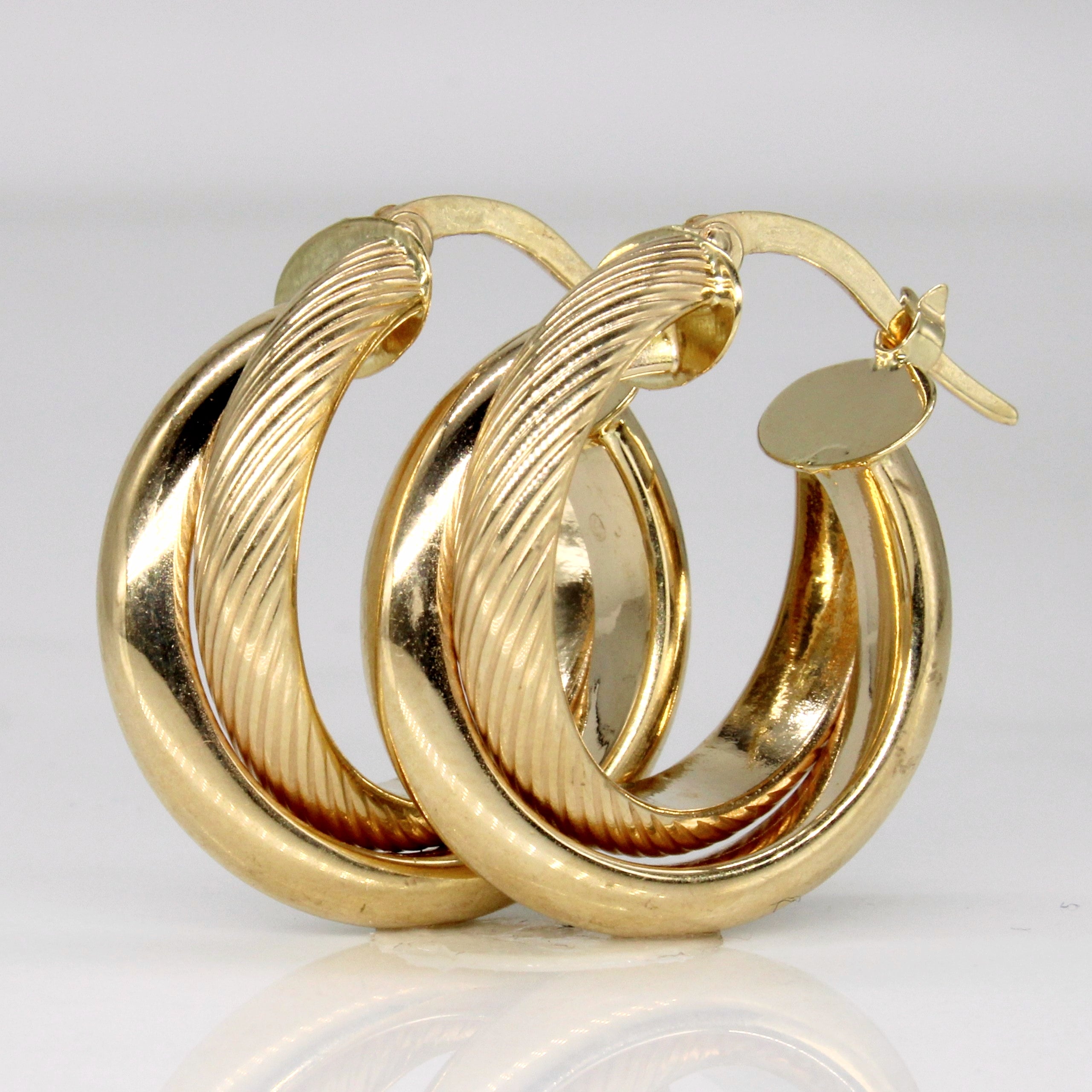 Boucles d'oreilles créoles en or jaune 14 carats