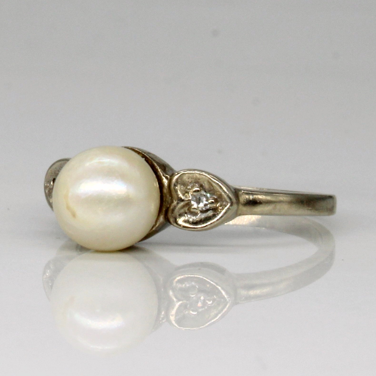 Pearl & Diamond Ring | 0.02ctw | SZ 6 |