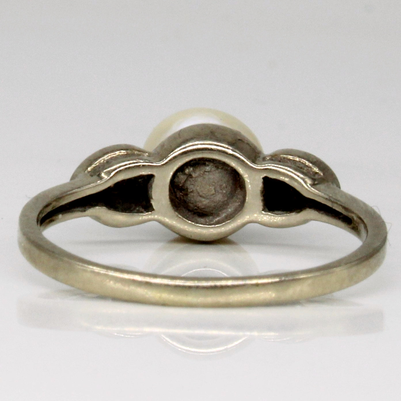 Pearl & Diamond Ring | 0.02ctw | SZ 6 |