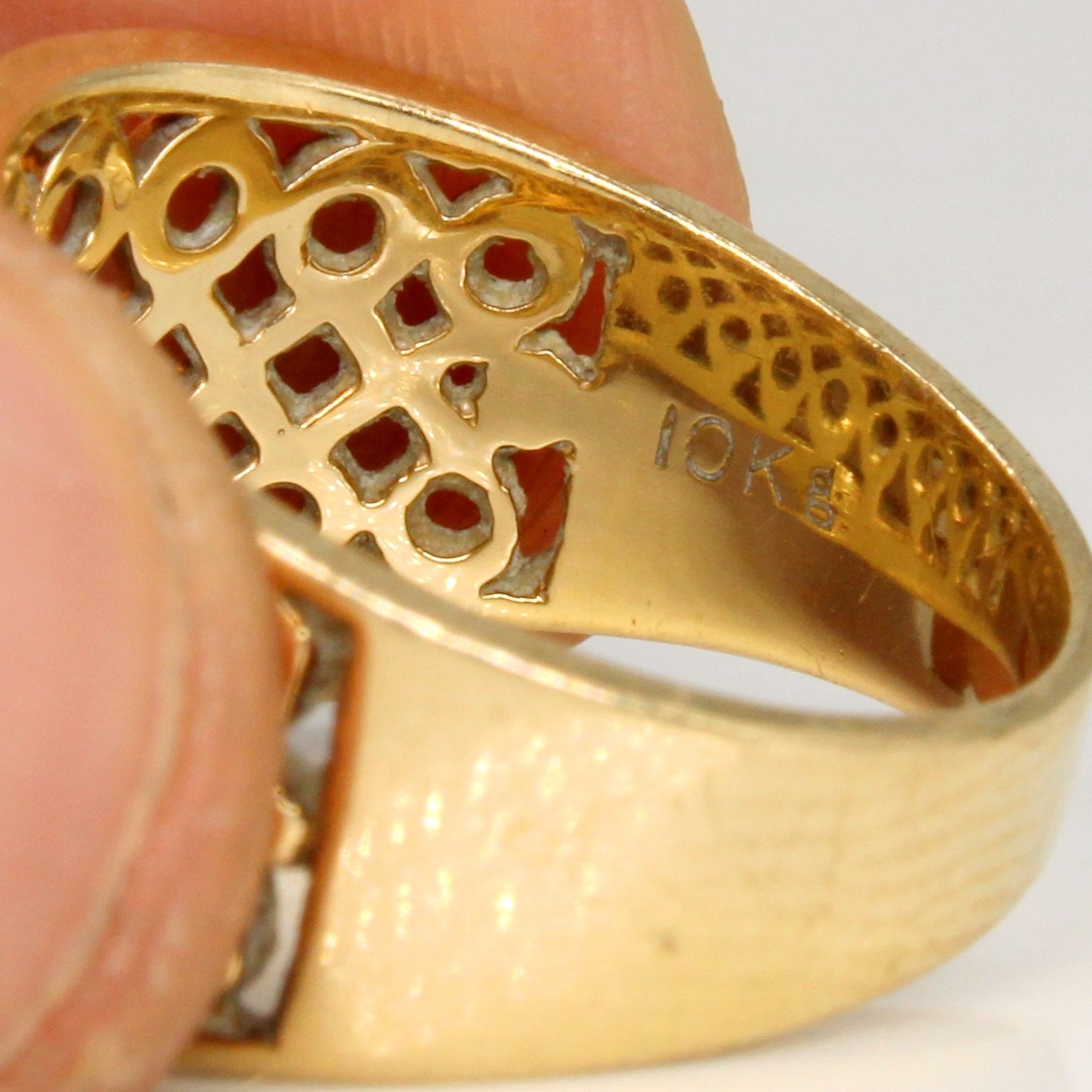 10k Yellow Gold Lattice Ring | SZ 7 |