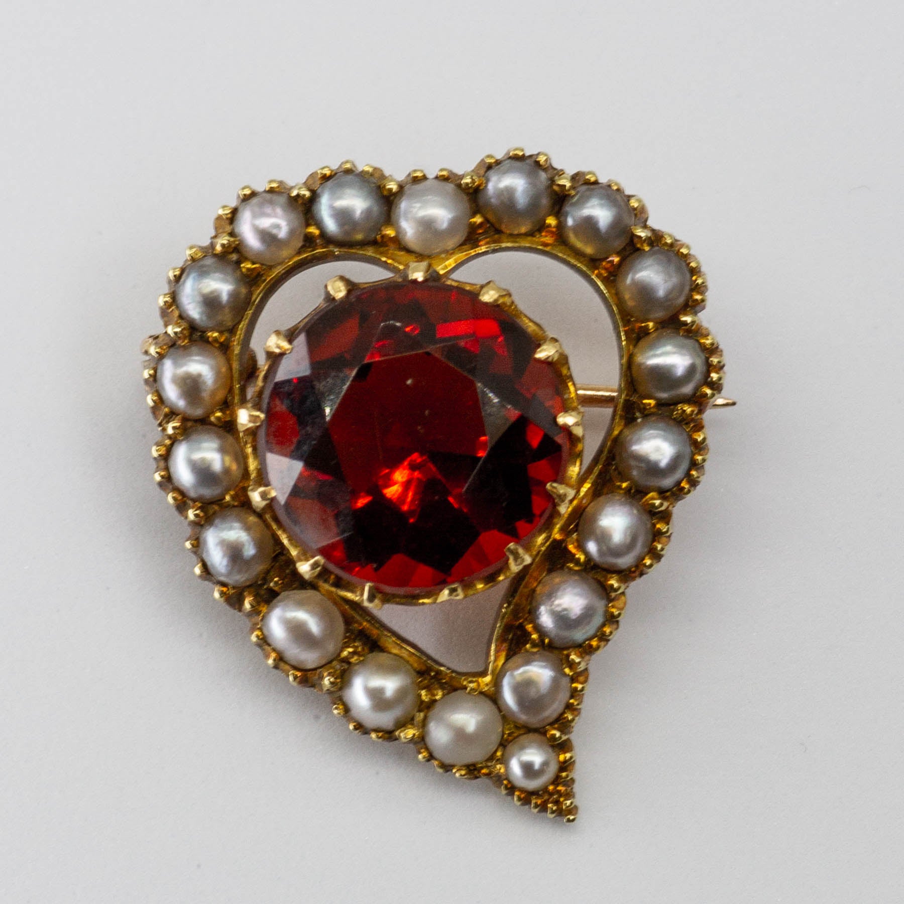 15k 1927 Witches Heart Garnet and Pearl Brooch/Pendant | 6.35ct