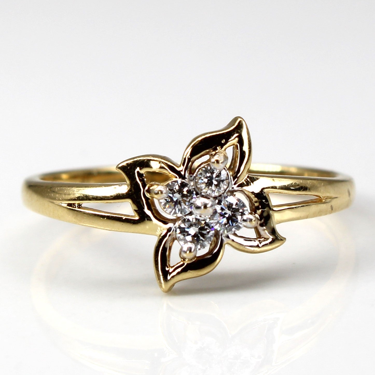 Cluster Diamond Floral Ring | 0.08ctw | SZ 6.5 |