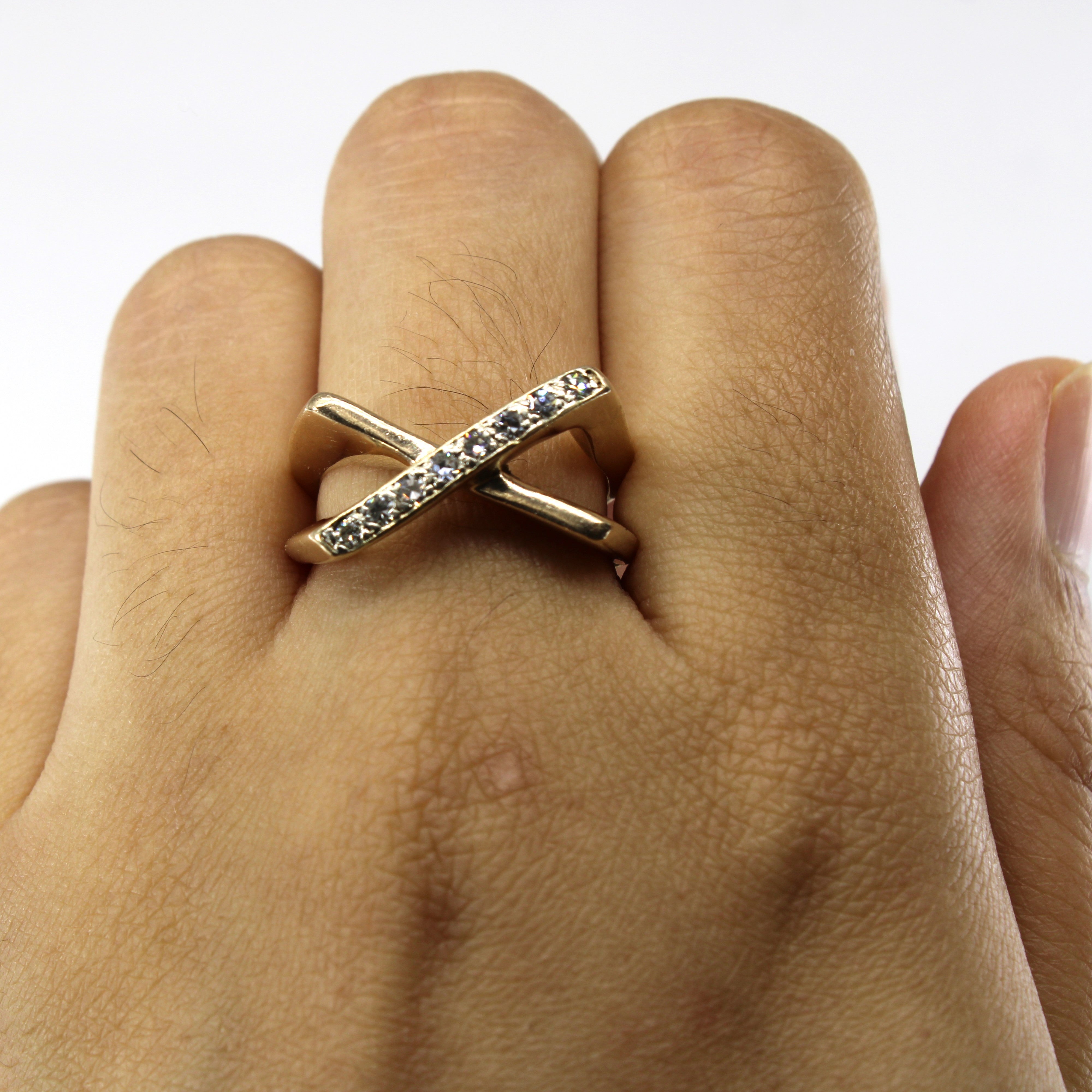 Crossover Diamond Ring | 0.16ctw | SZ 7.75 |
