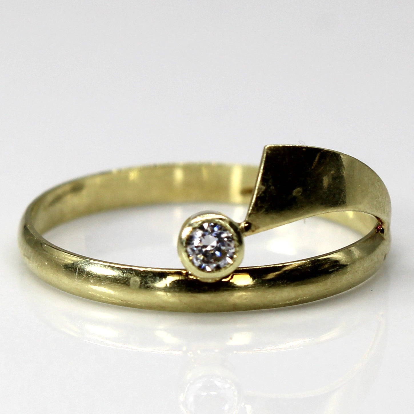 Bezel Set Diamond Ring | 0.08ct | SZ 8.5 |