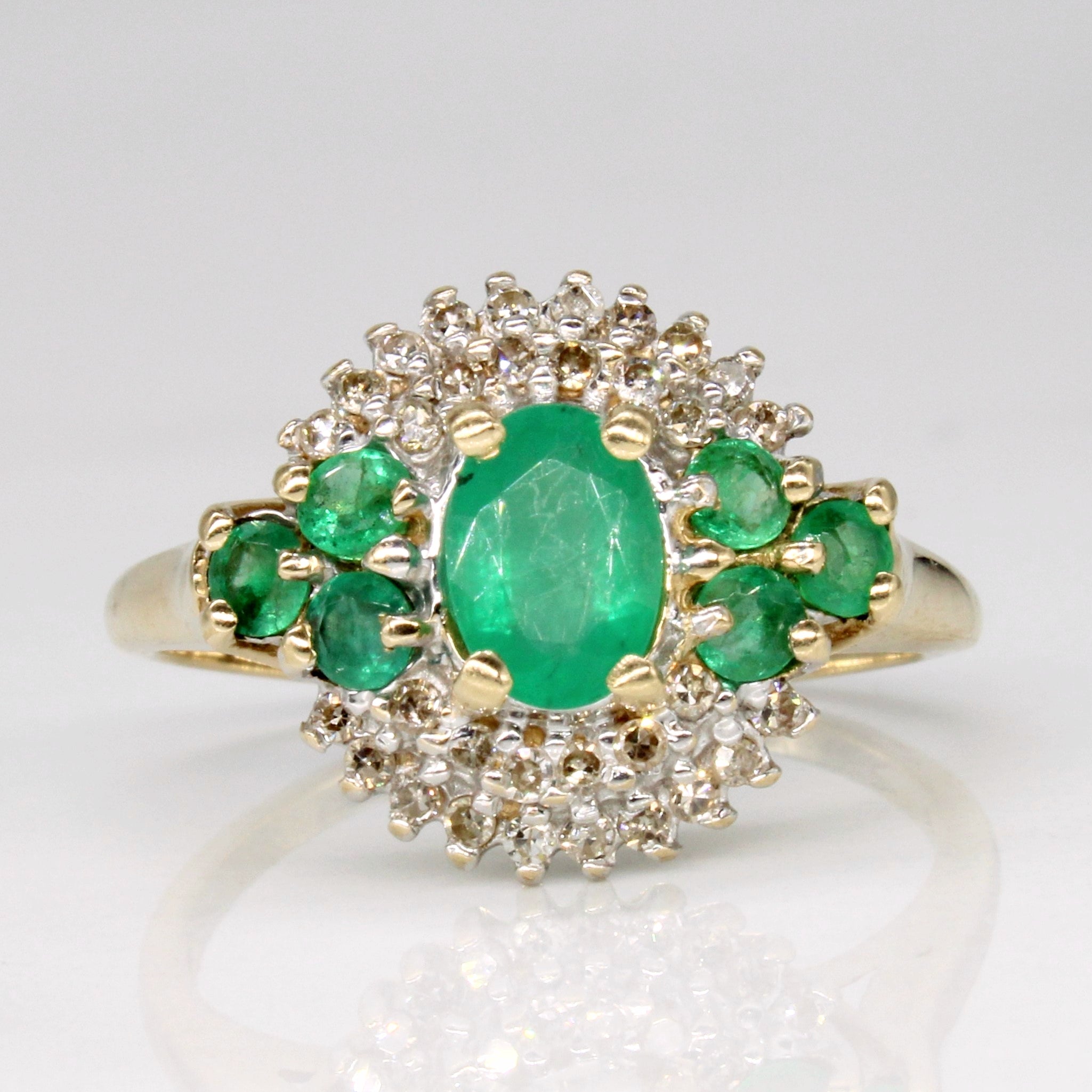 Bague sertie d'émeraudes et de diamants | 1,00 ct, 0,16 ct | Taille 8,75 |