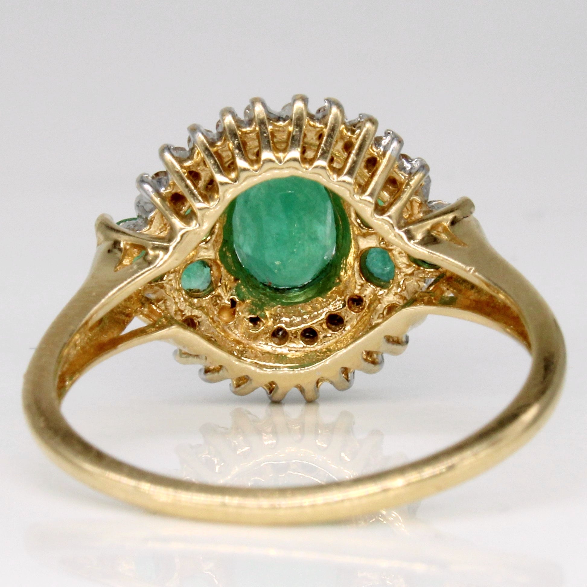 Bague sertie d'émeraudes et de diamants | 1,00 ct, 0,16 ct | Taille 8,75 |