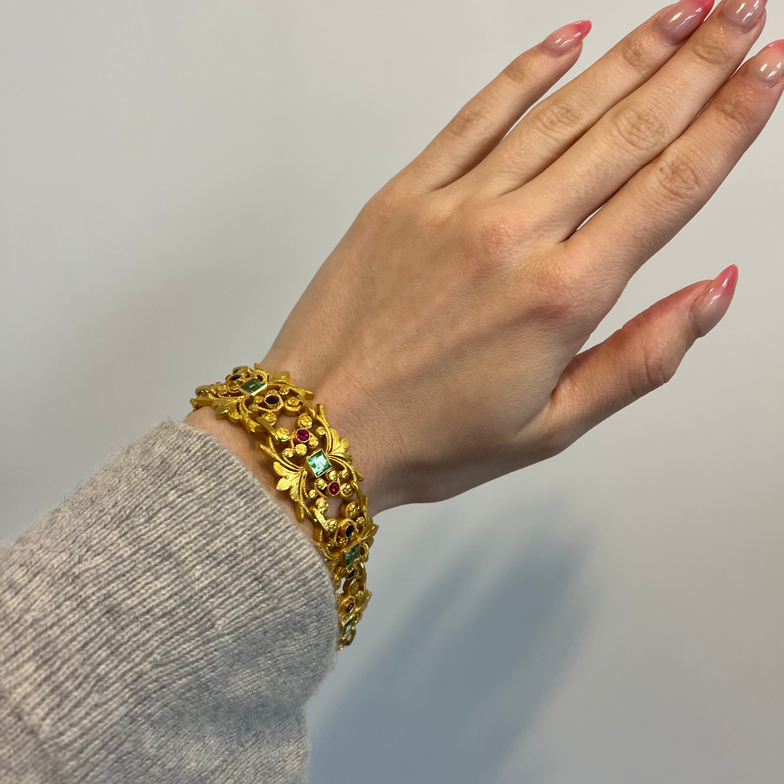 Bracelet en or 20 carats finement travaillé avec de multiples pierres précieuses | 6,00 ct au total | 20 cm