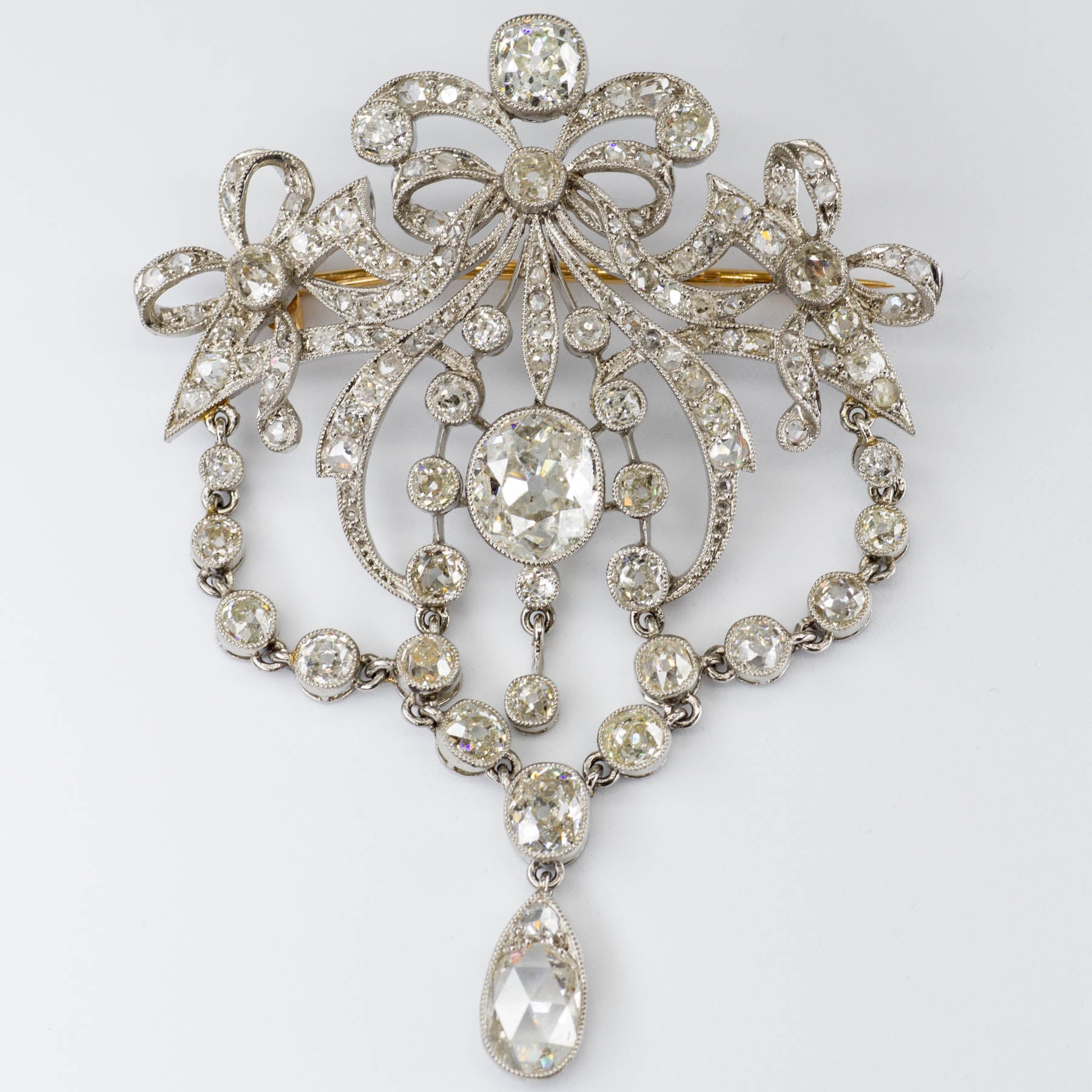 Edwardian Diamond Hanging Bow Brooch | 7.90ctw |