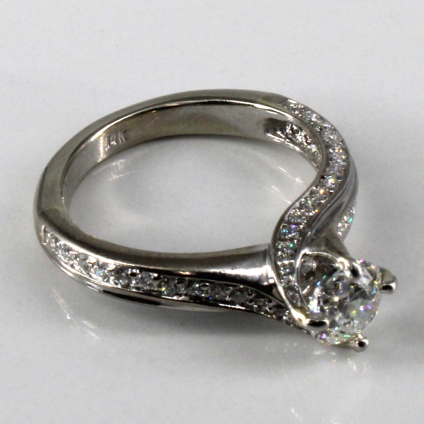 Bague de fiançailles solitaire diamant avec accents | 0,88 ct | Taille 4,5 |