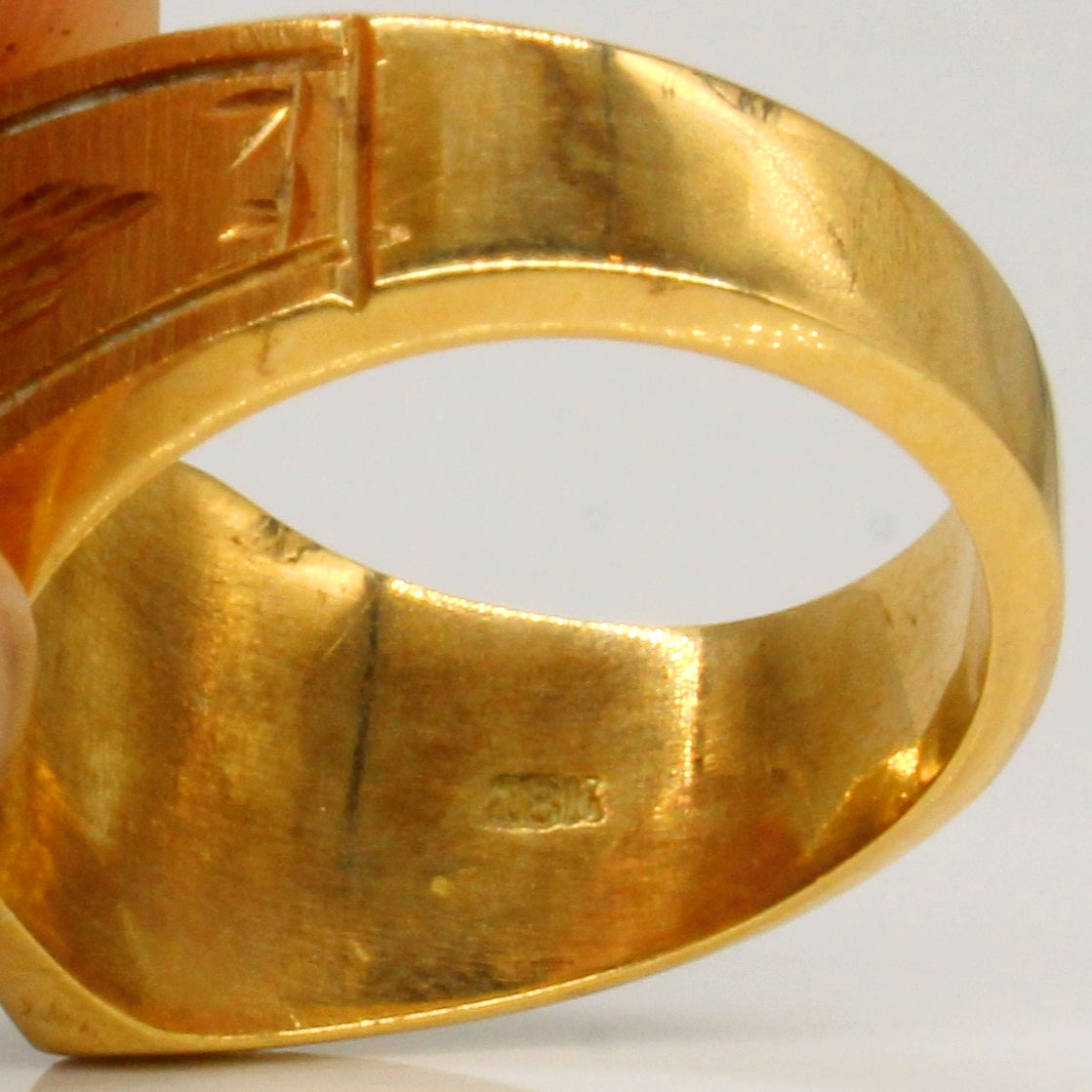 18k Yellow Gold Ring | SZ 6 |