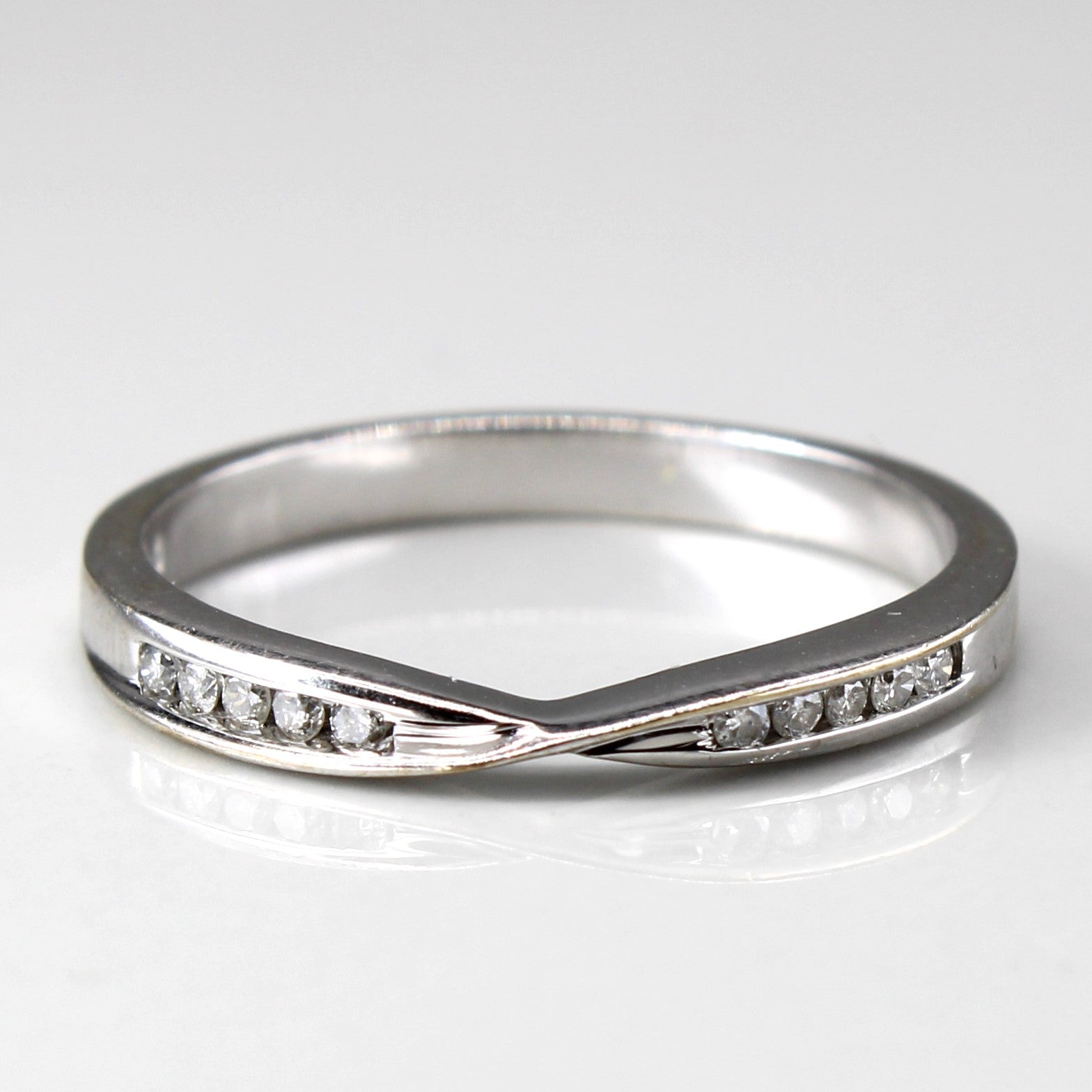 Channel Set Diamond Band | 0.10ctw | SZ 7 |