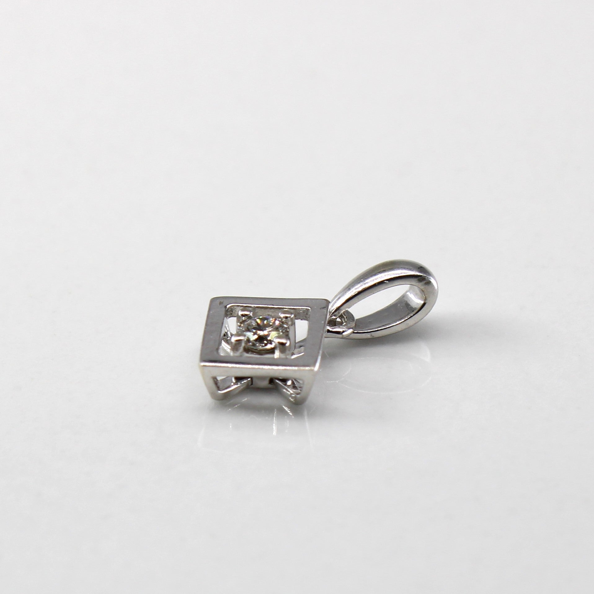 Solitaire Diamond Pendant | 0.05ct |