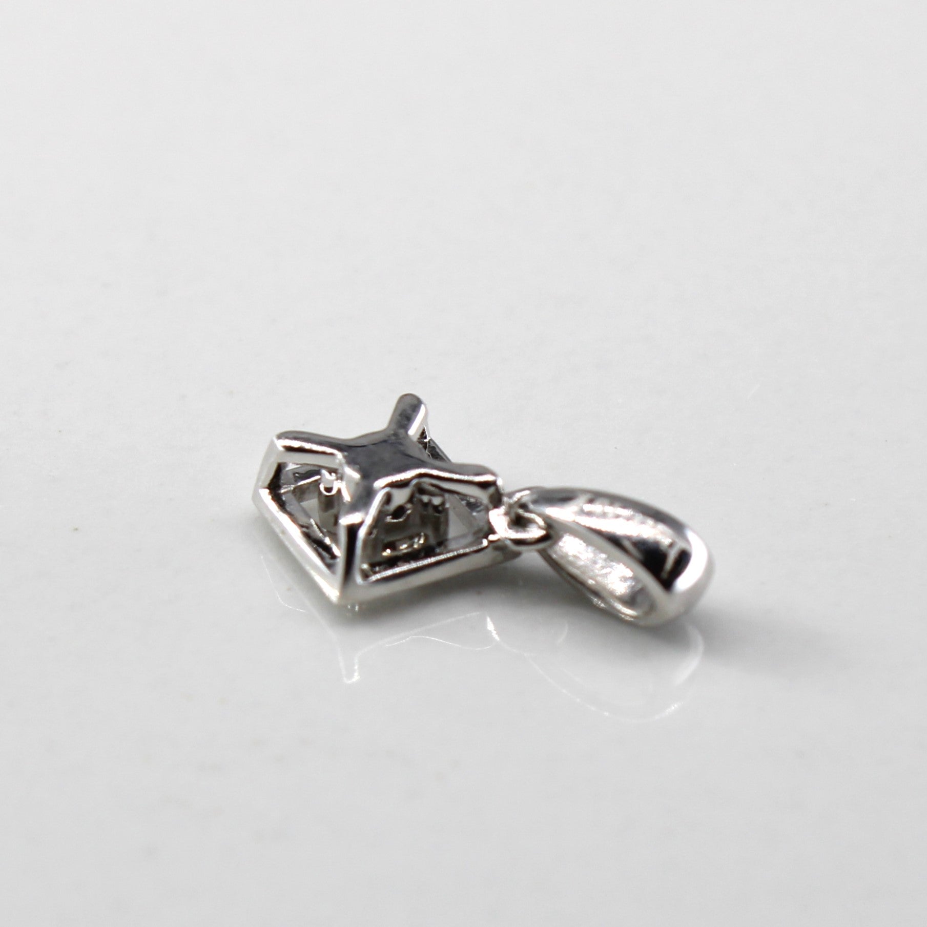 Solitaire Diamond Pendant | 0.05ct |
