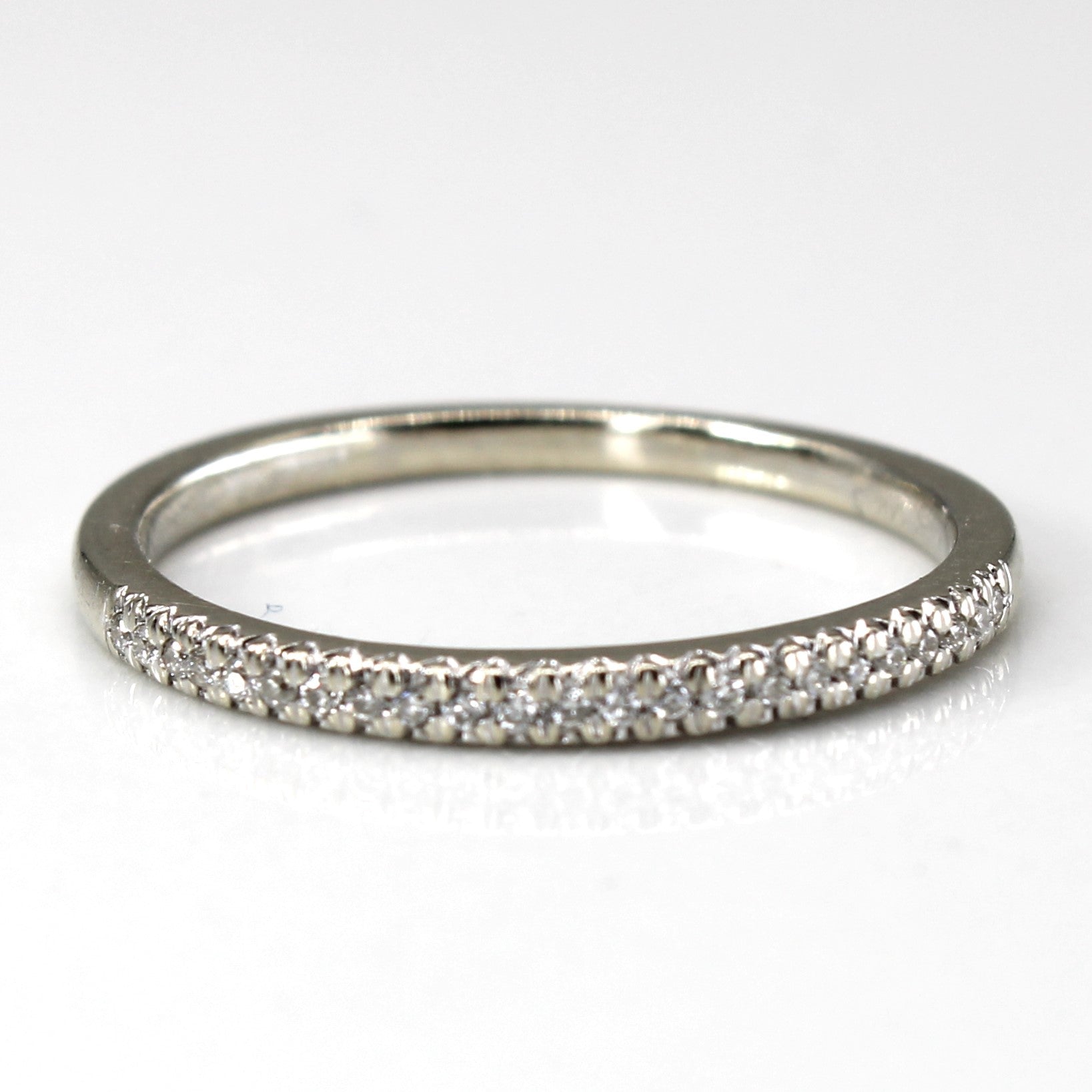 Alliance semi-éternité pavée de diamants | 0,08 ct | Taille 5,75 |