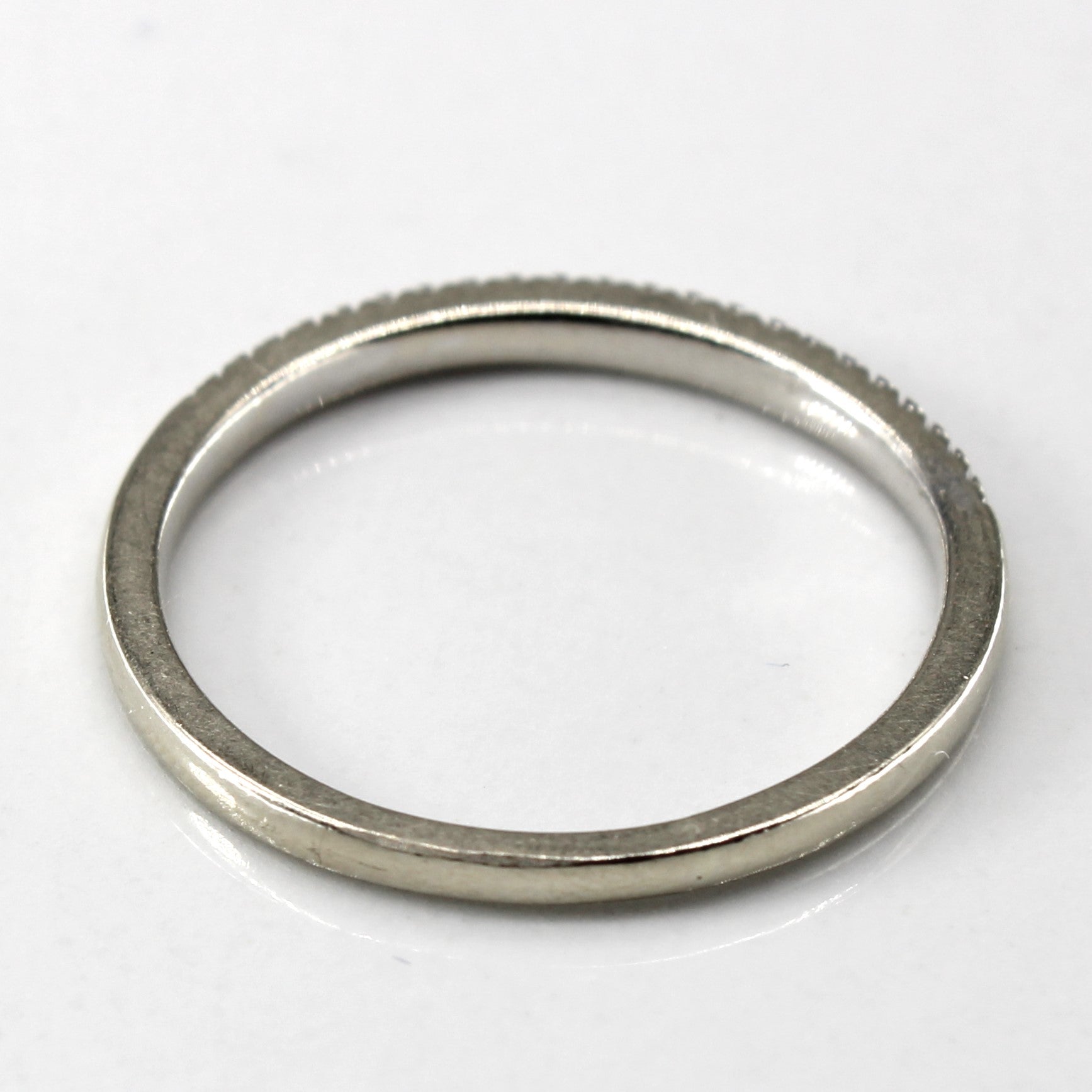 Alliance semi-éternité pavée de diamants | 0,08 ct | Taille 5,75 |