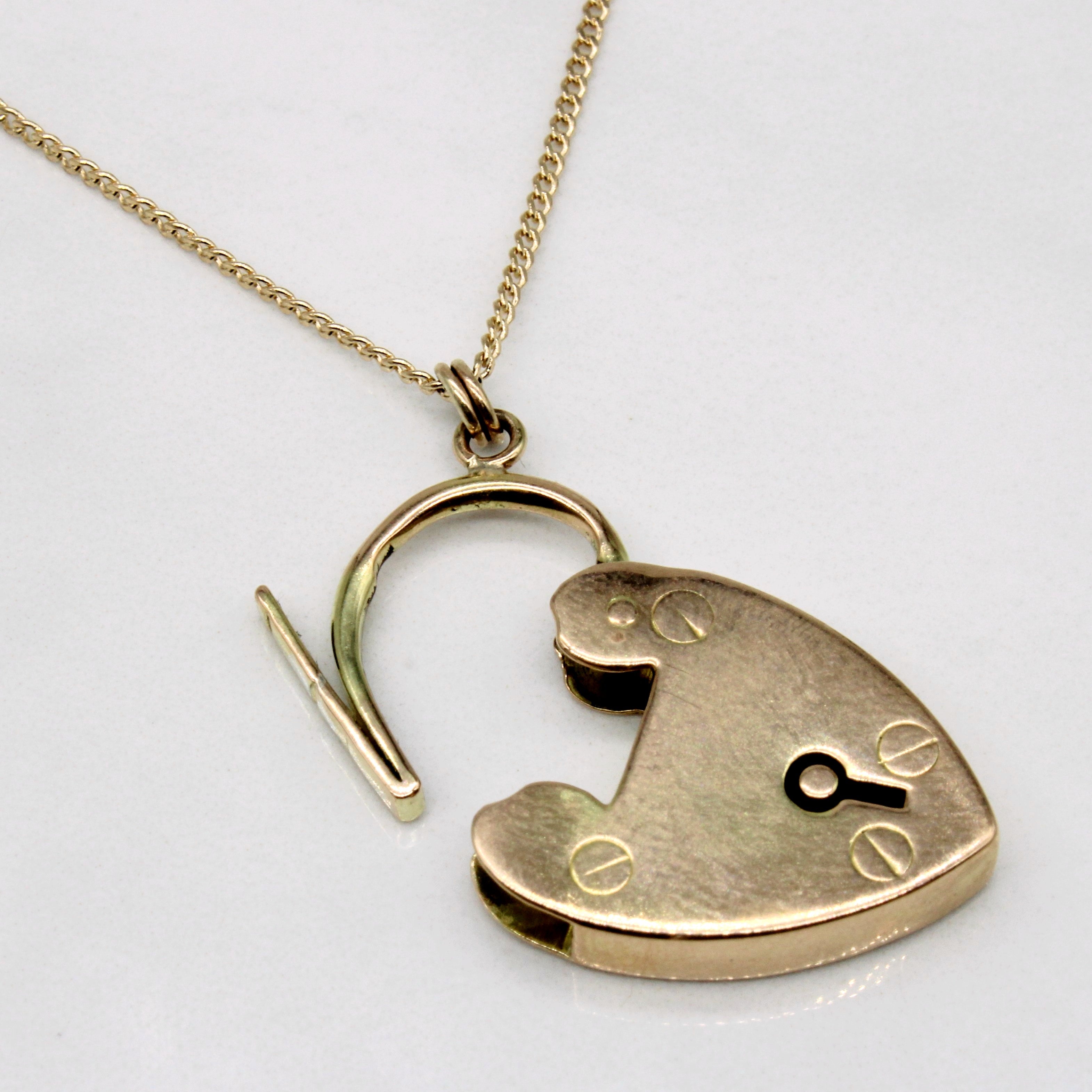 Pendentif et collier cadenas en or jaune 14 et 15 carats | 45,7 cm |