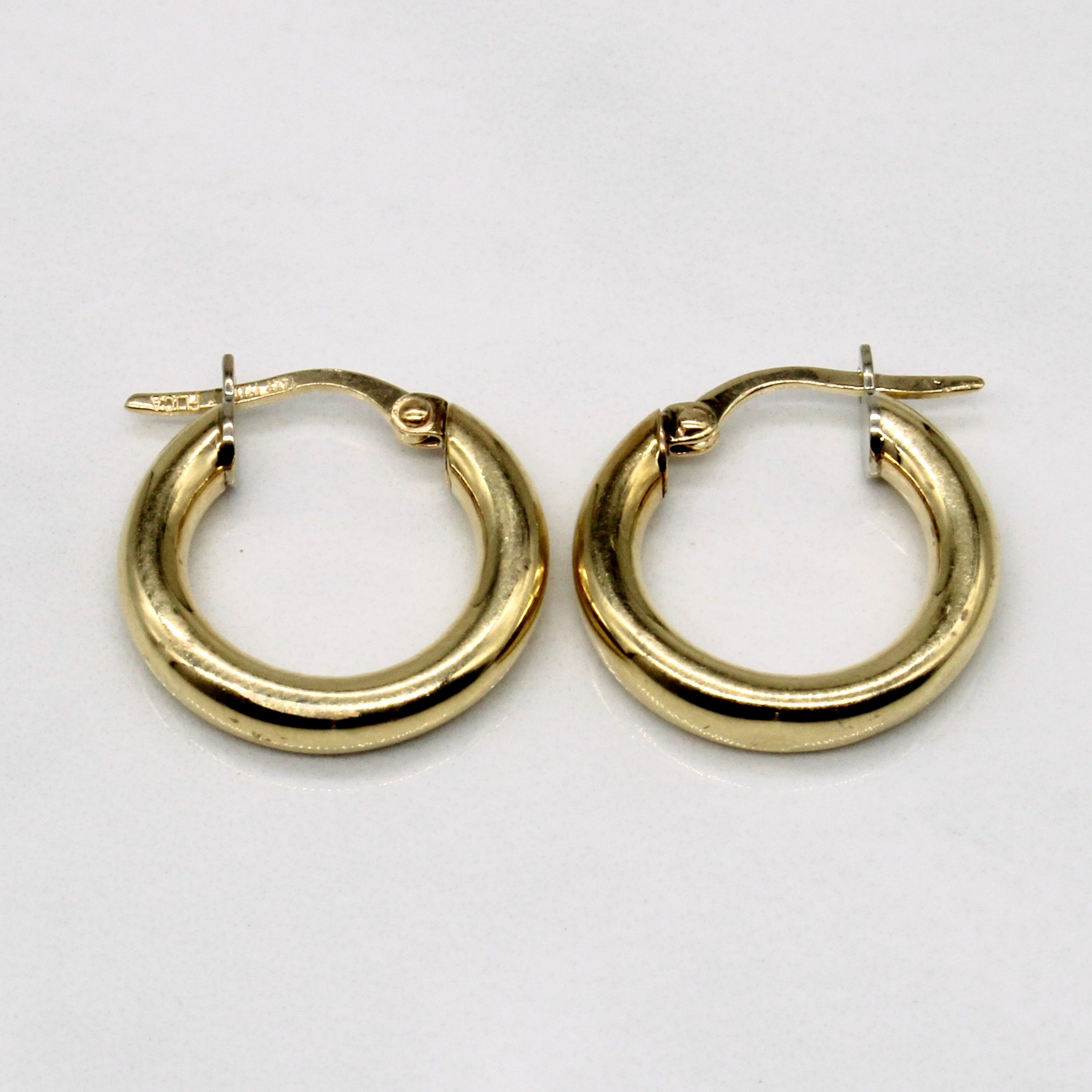 Boucles d'oreilles créoles en or jaune 14 carats