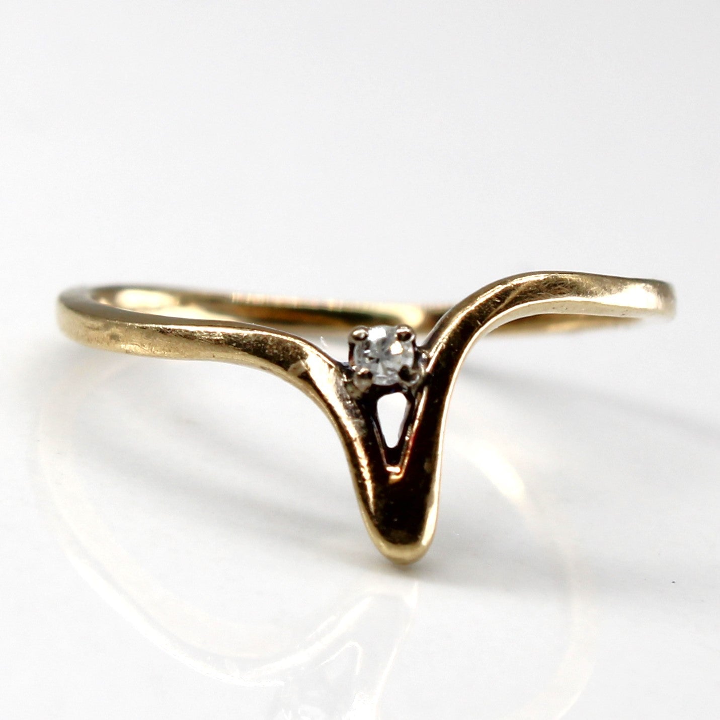 Chevron Diamond Ring | 0.01ct | SZ 3.75 |