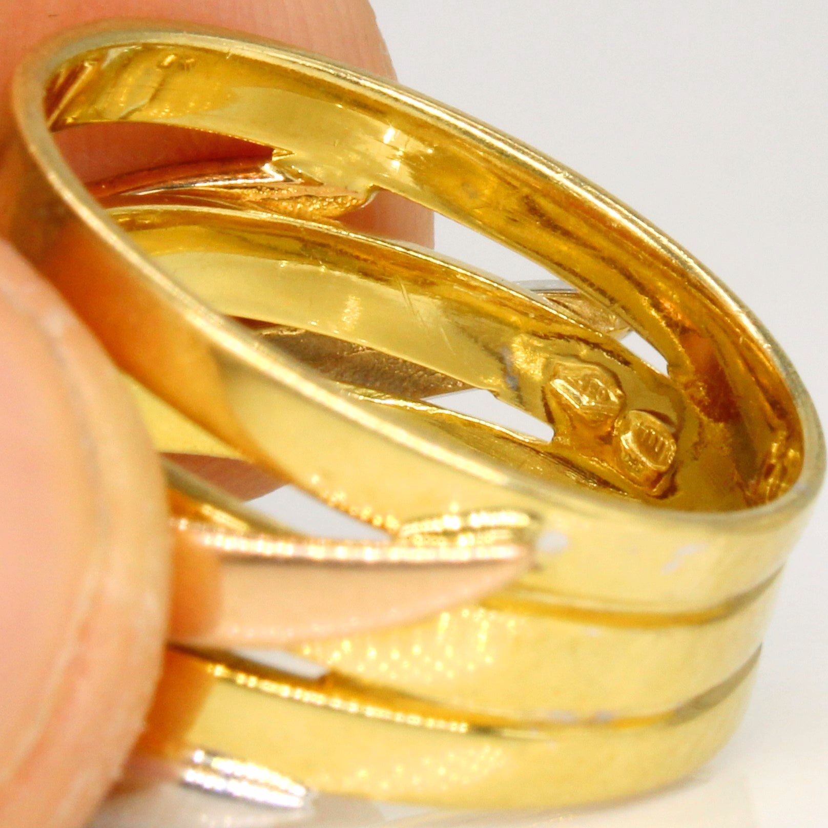18k Tri Tone Gold Overlapping Ring | SZ 7 |