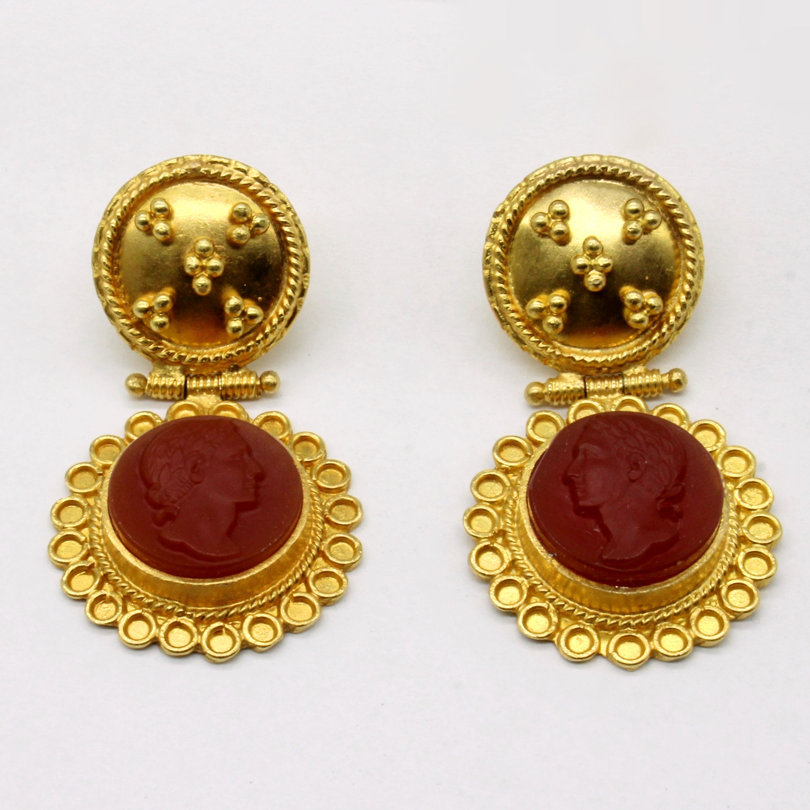 Boucles d'oreilles camée en agate