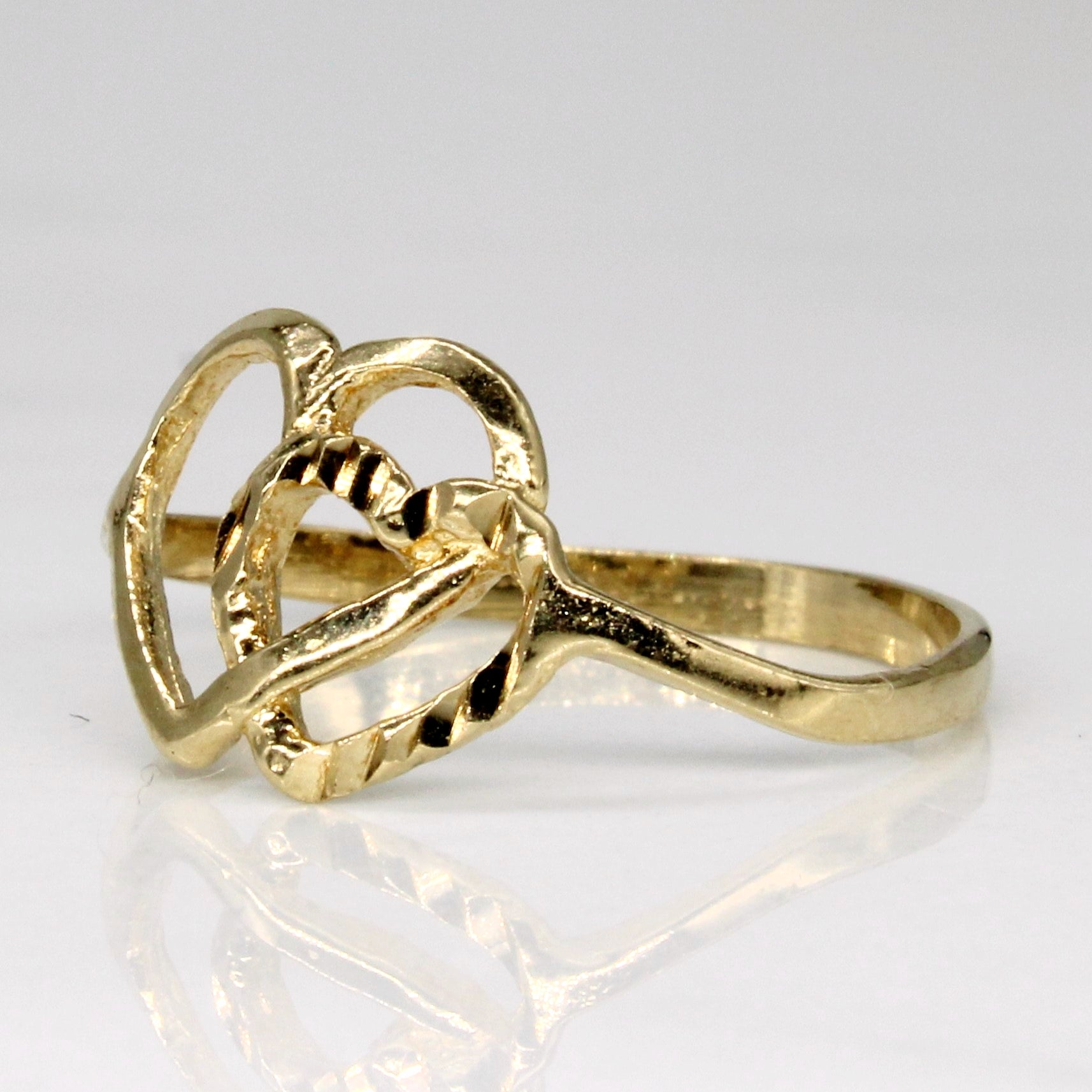 Bague cœur en or jaune 10 carats | Taille 5,5 |