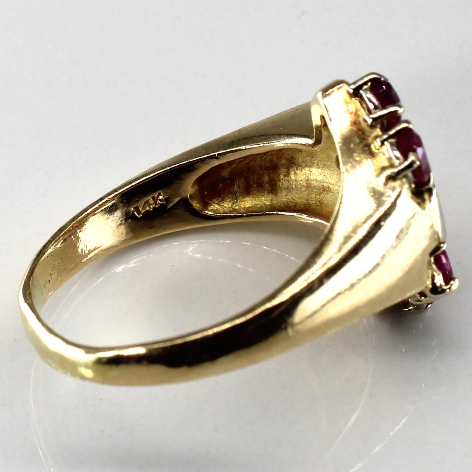 Chevron Diamond & Ruby Ring | 0.63ctw | 0.80ctw | SZ 9 |