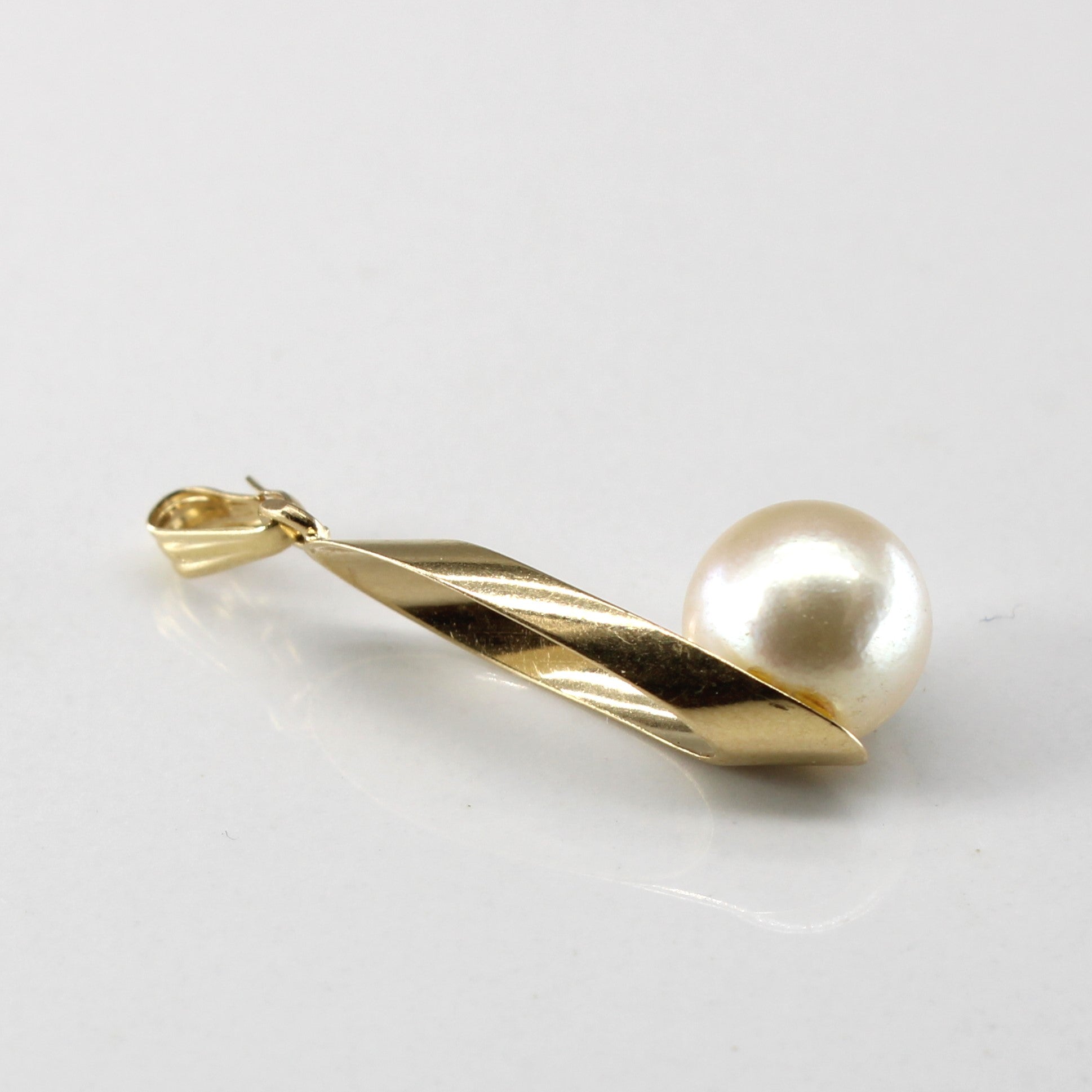 Pearl Gold Pendant