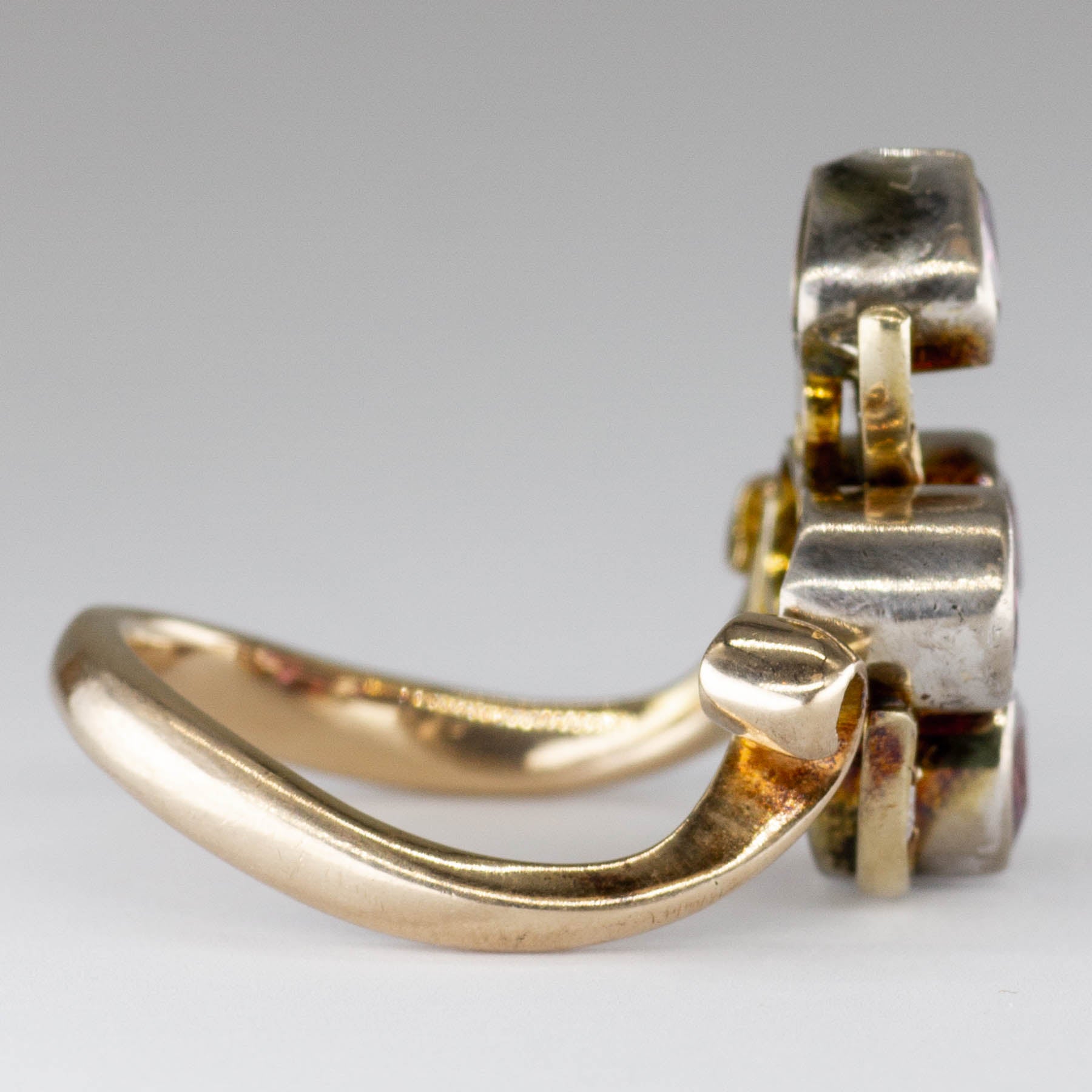 Bague ancienne en rubis et diamants | 2,2 ct, 0,15 ct | Taille 7 |