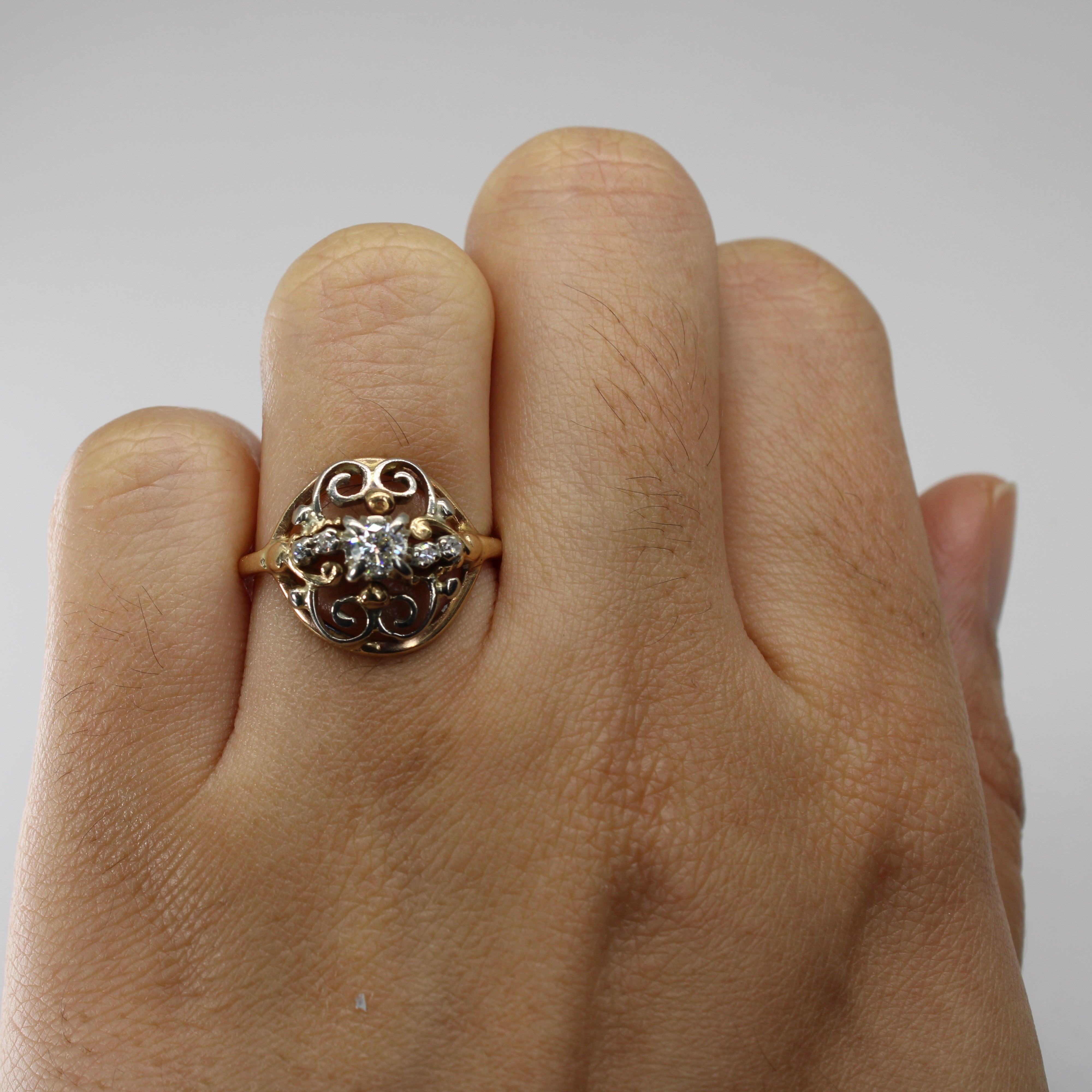 Filigree Design Diamond Ring | 0.18ctw | SZ 6 |