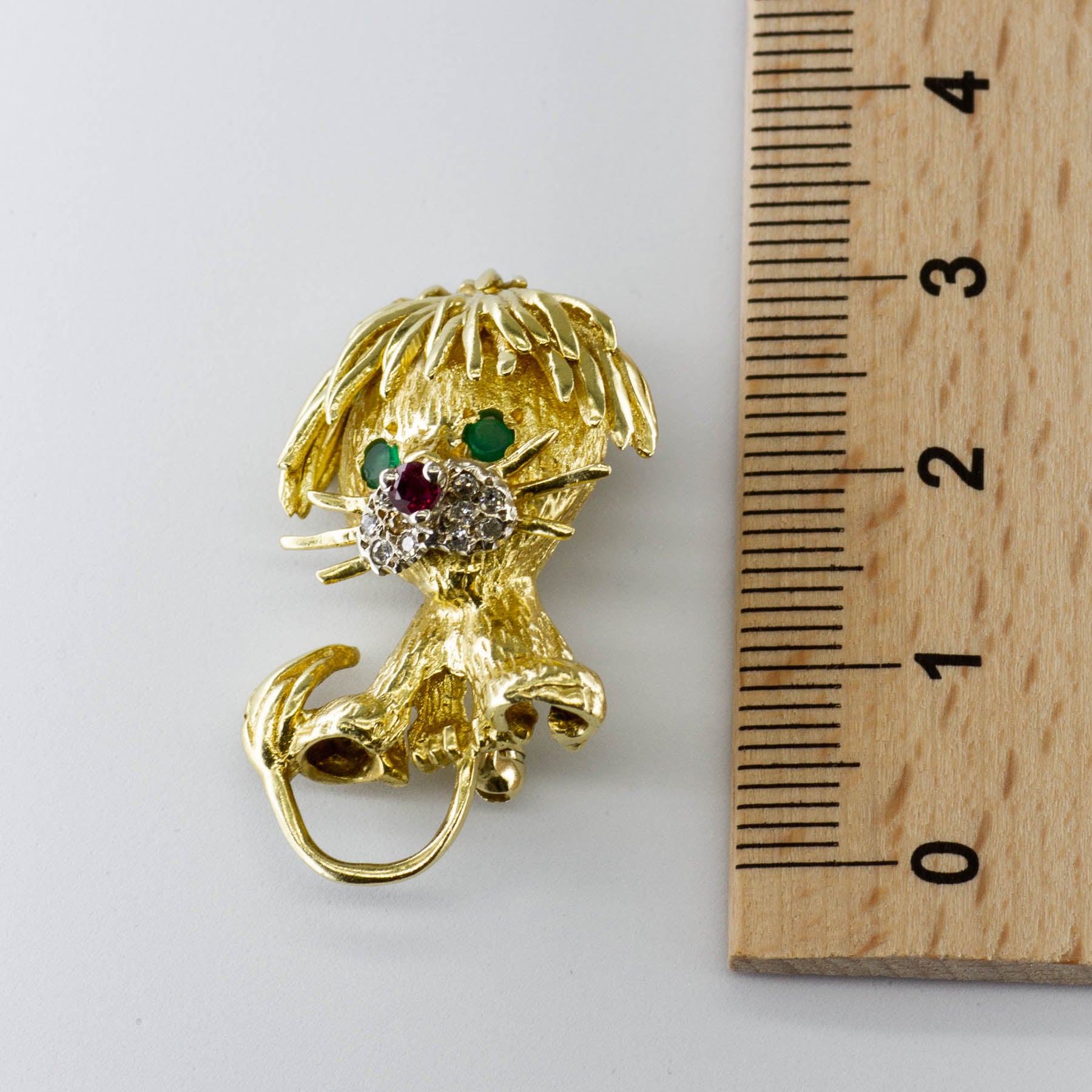Ruby, Emerald and Diamond 14k Lion Brooch| 0.06ctw, 0.04ctw 0.04ctw |