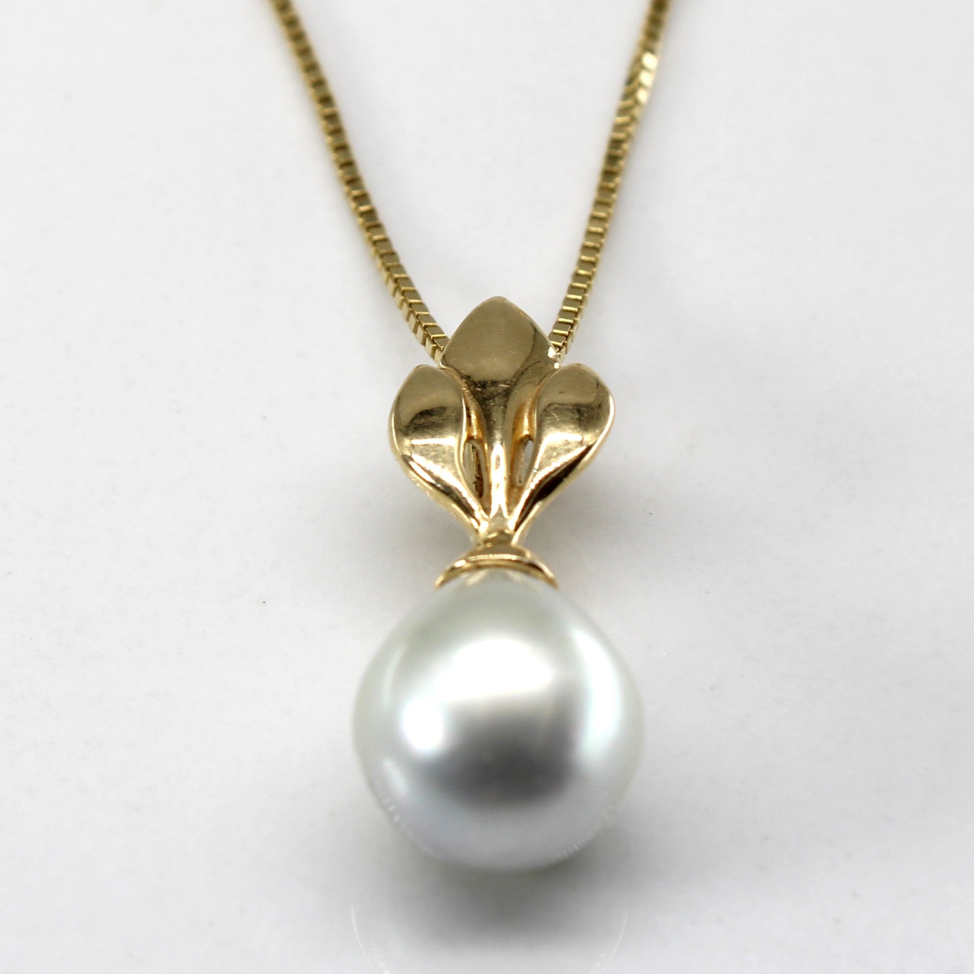 Drop Pearl Pendant Necklace | 16"|