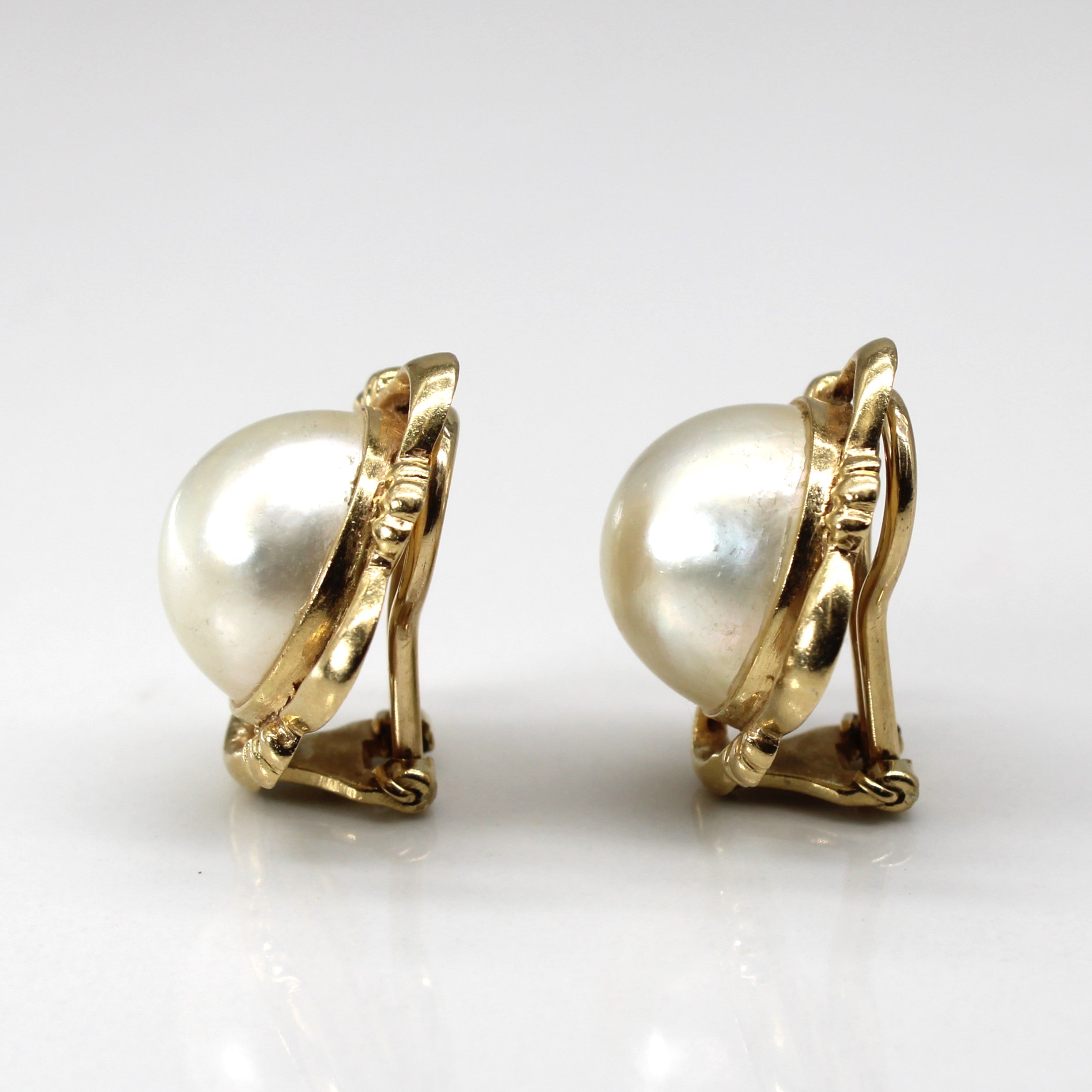 Mabe Pearl Textured Clip On Earrings
