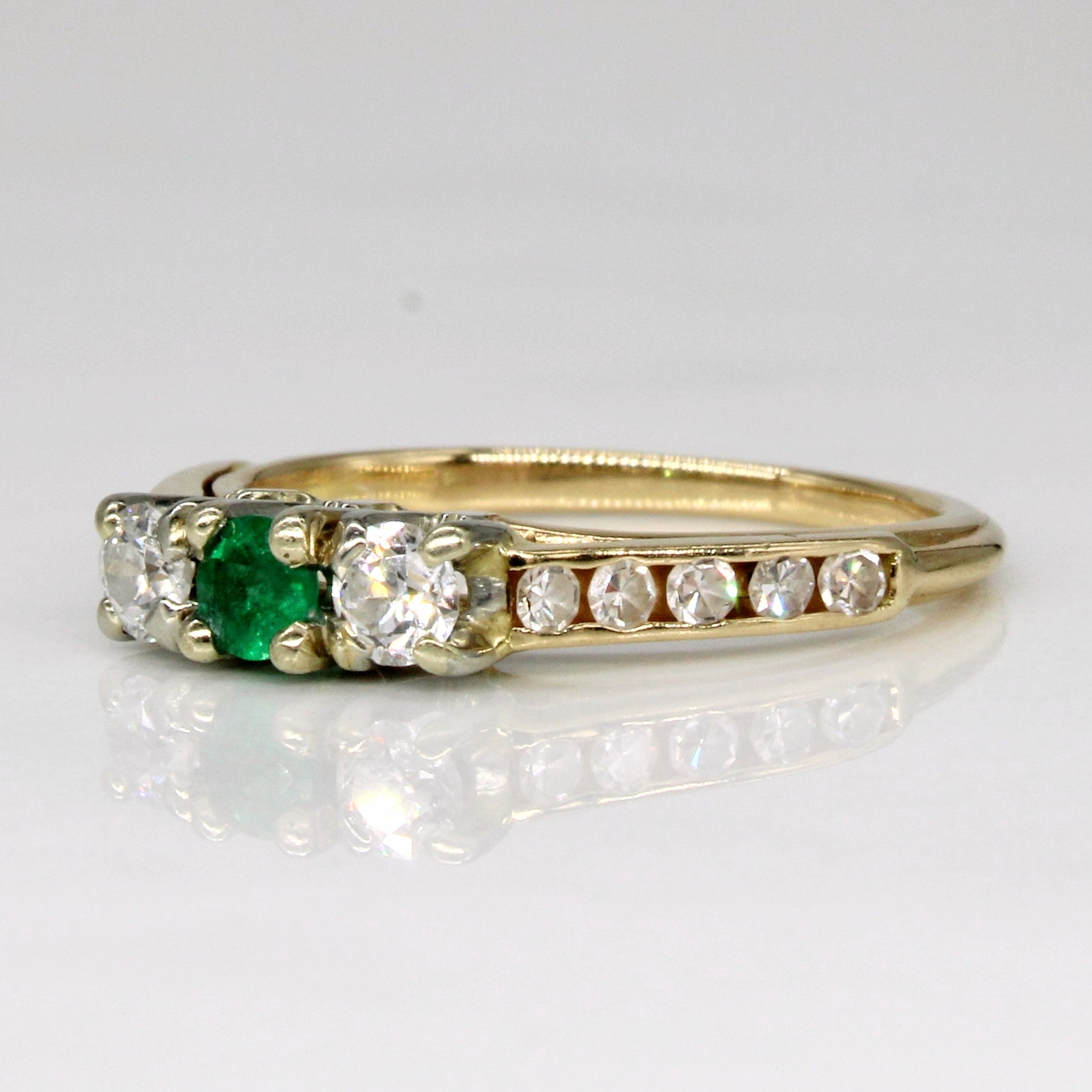 Diamond & Emerald Ring | 0.36ctw, 0.10ct | SZ 5 |