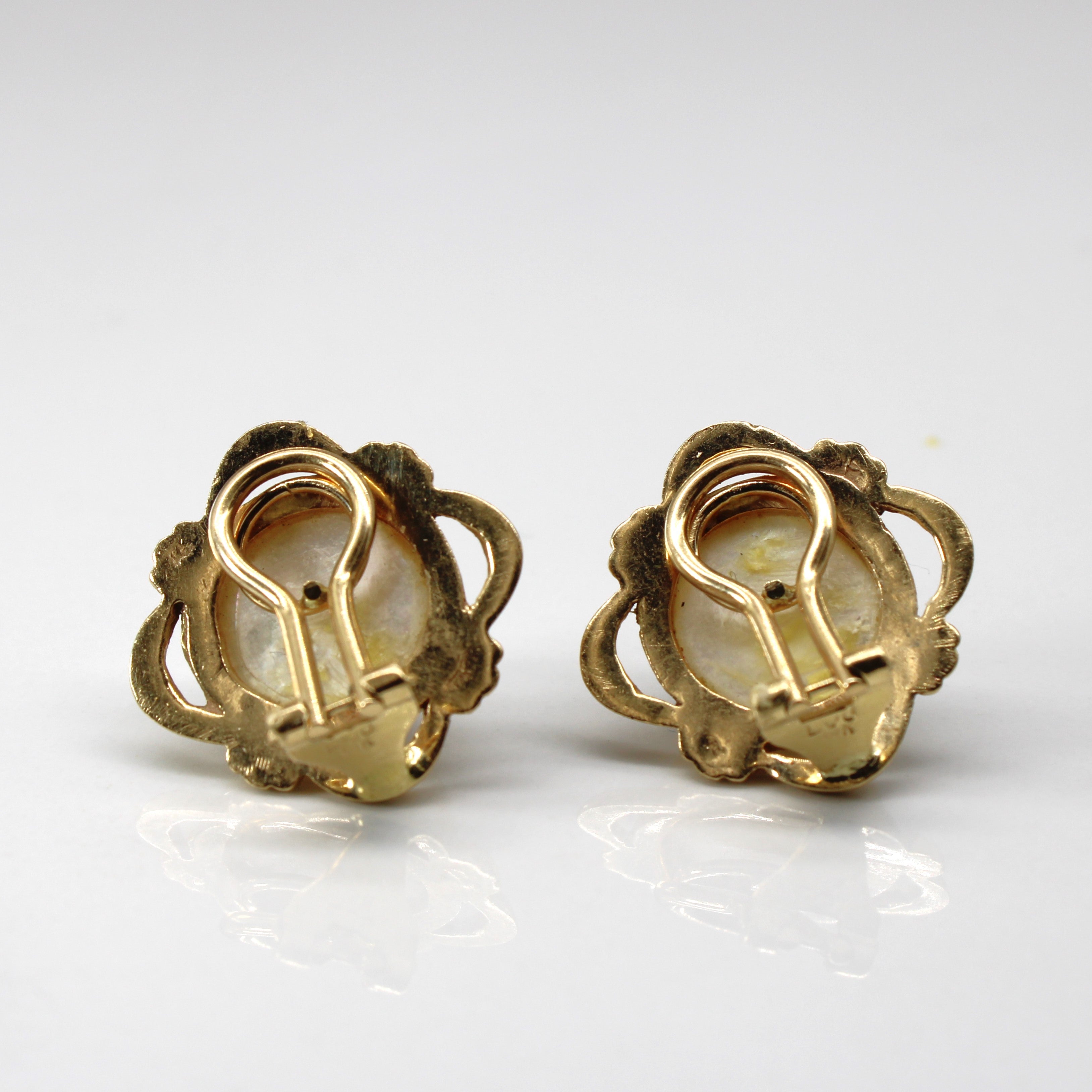 Mabe Pearl Textured Clip On Earrings