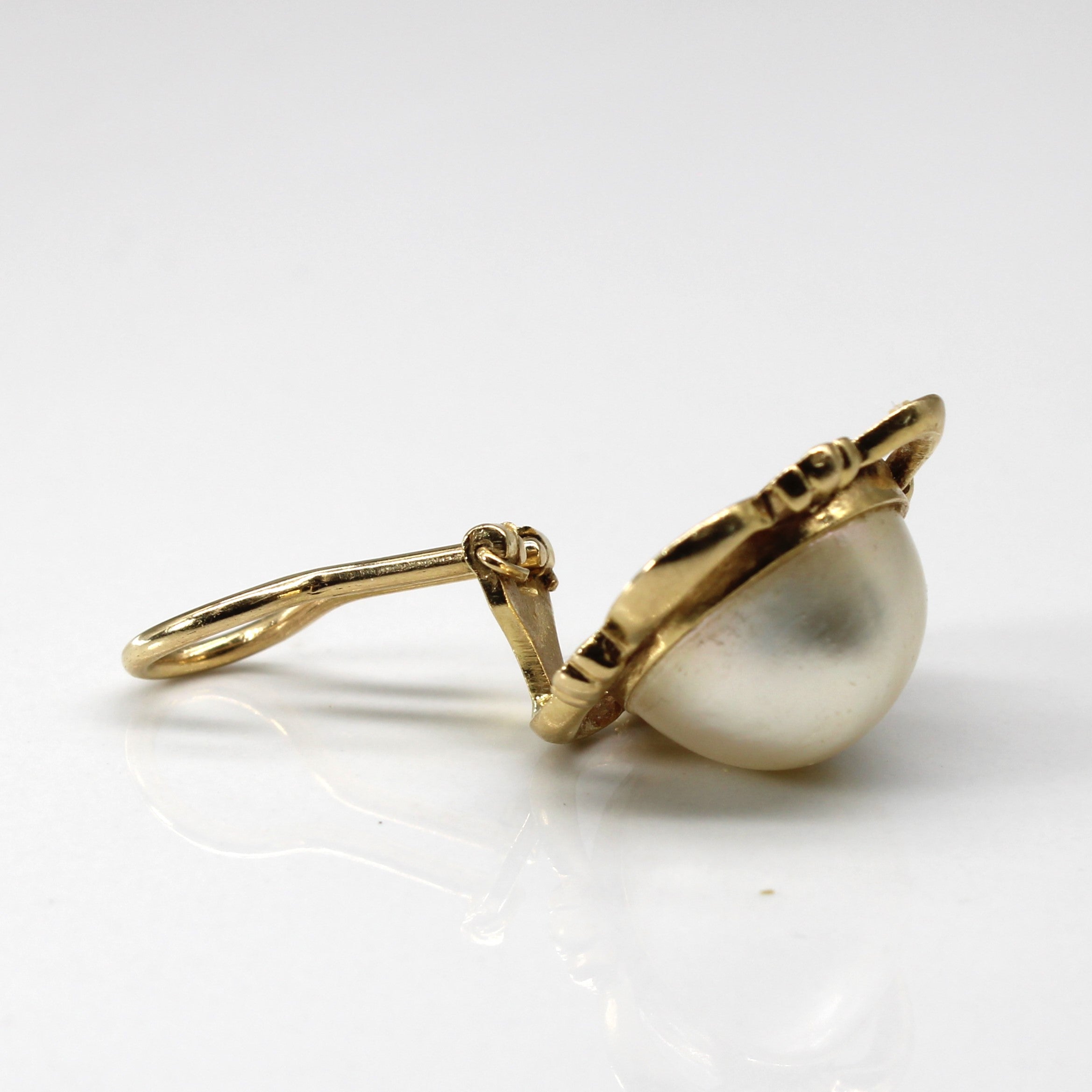 Mabe Pearl Textured Clip On Earrings