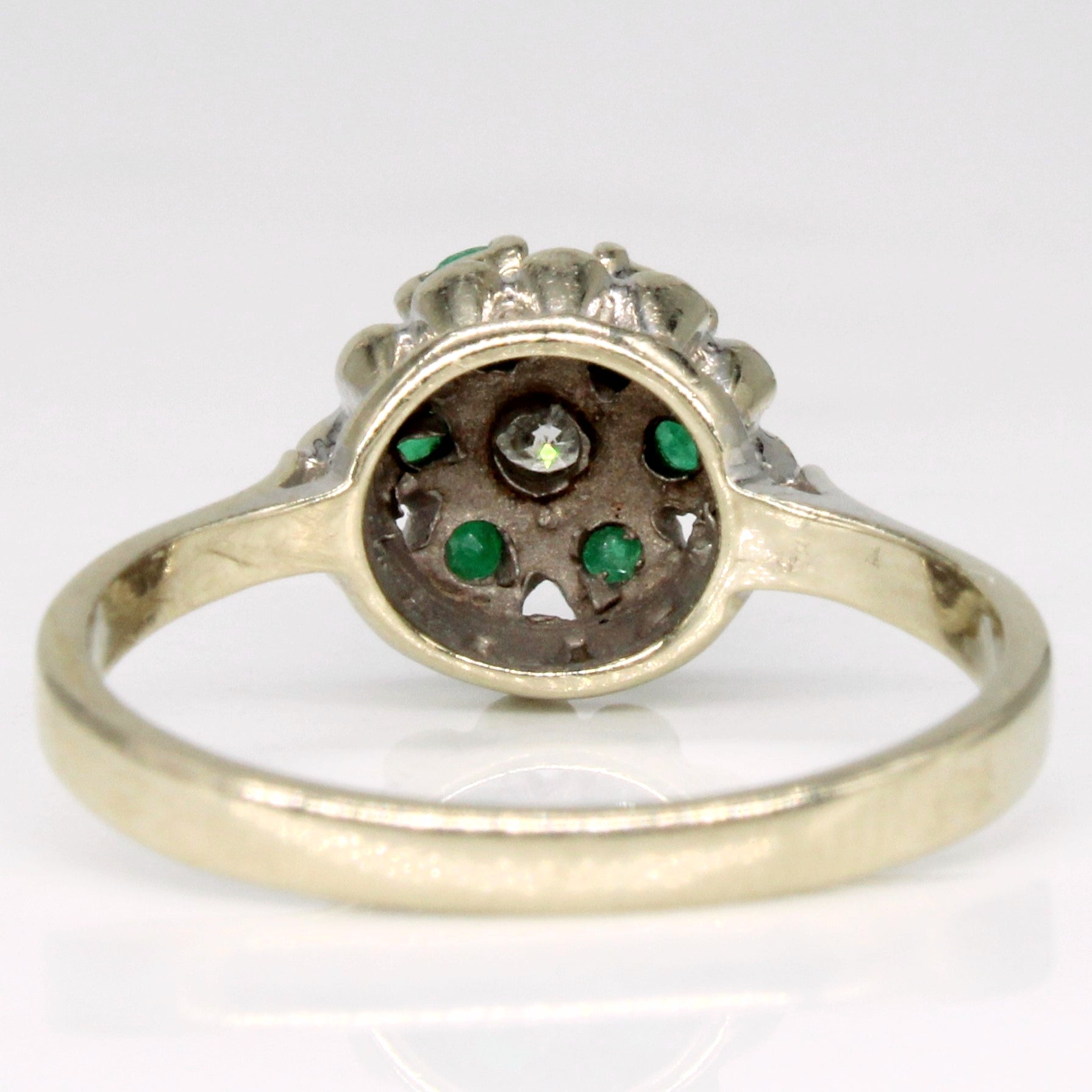 Emerald & Diamond Ring | 0.24ctw, 0.08ct | SZ 6.25 |