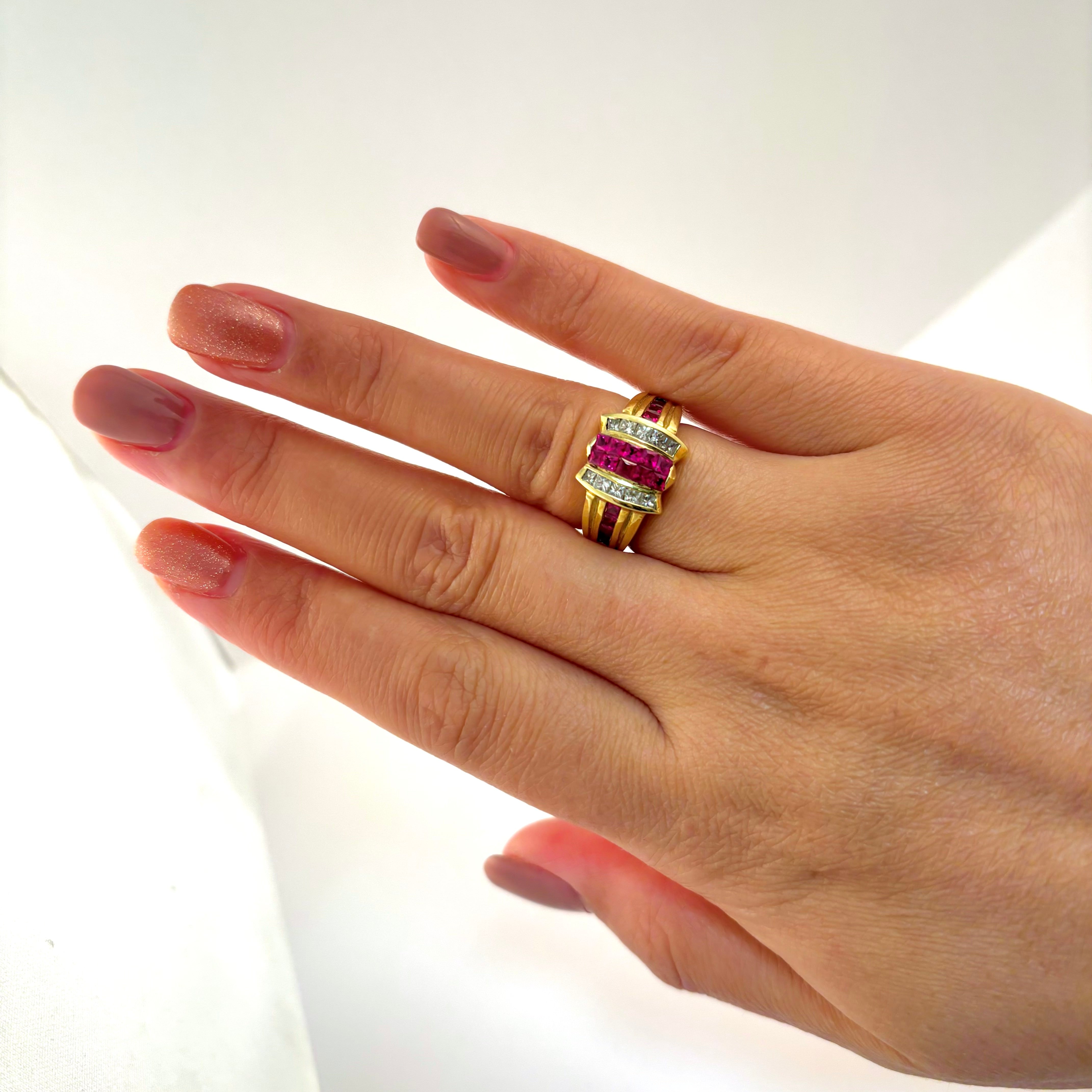 18k Yellow Gold Ruby and Diamond Ring | 0.88ctw, 0.41ctw | SZ 6.25