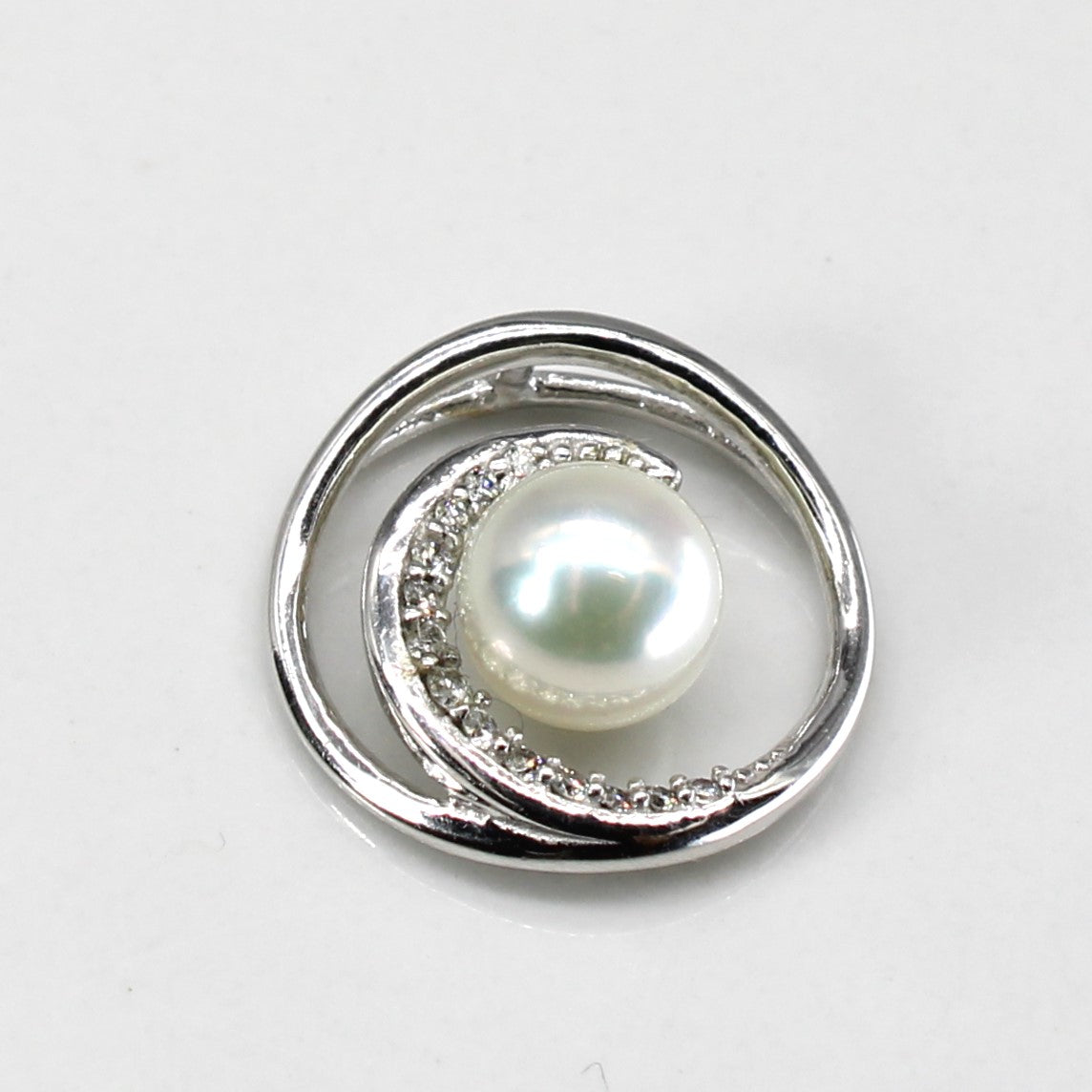 Pearl & Diamond Swirl Gold Pendant | 0.12ctw |