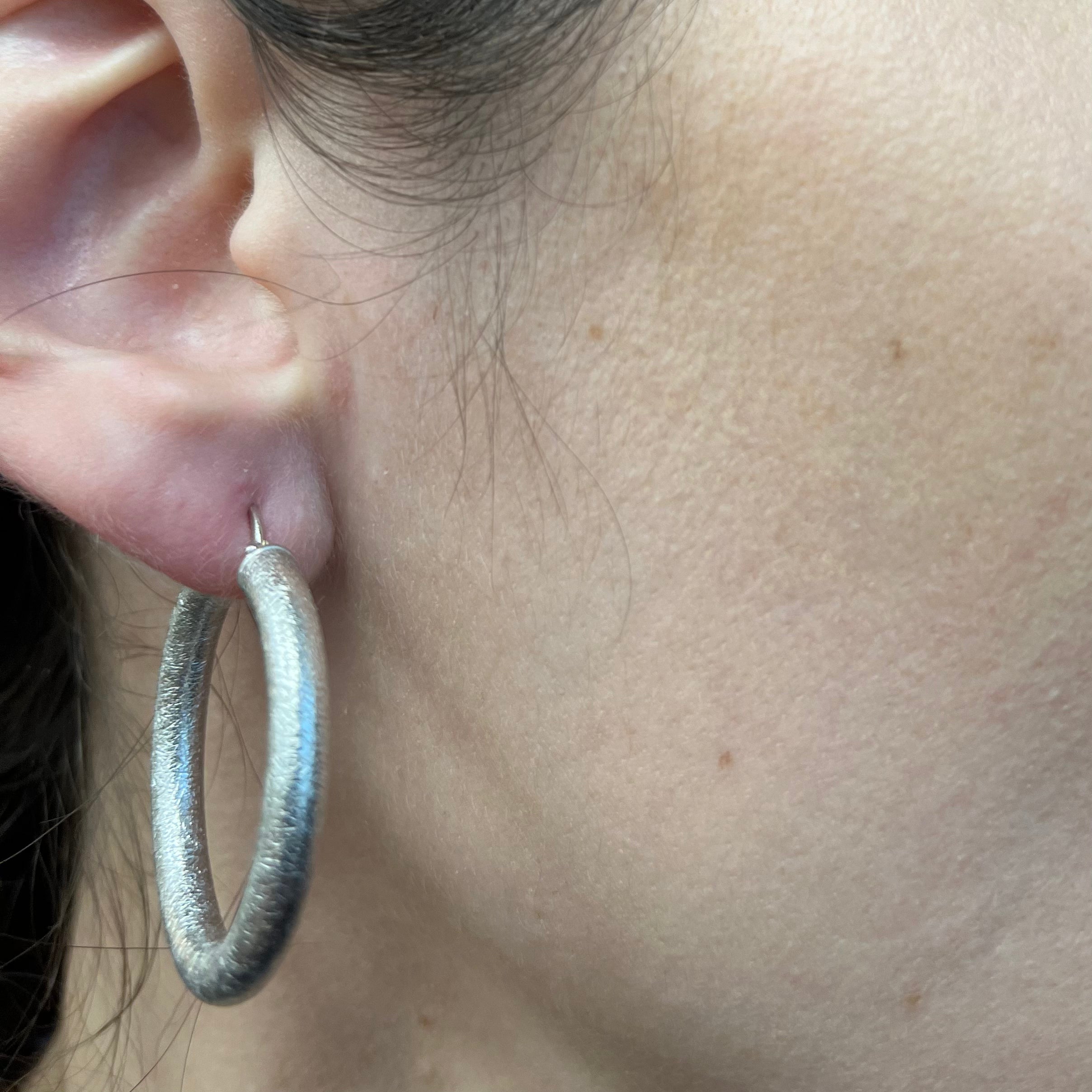 14k White Gold Hoop Earrings