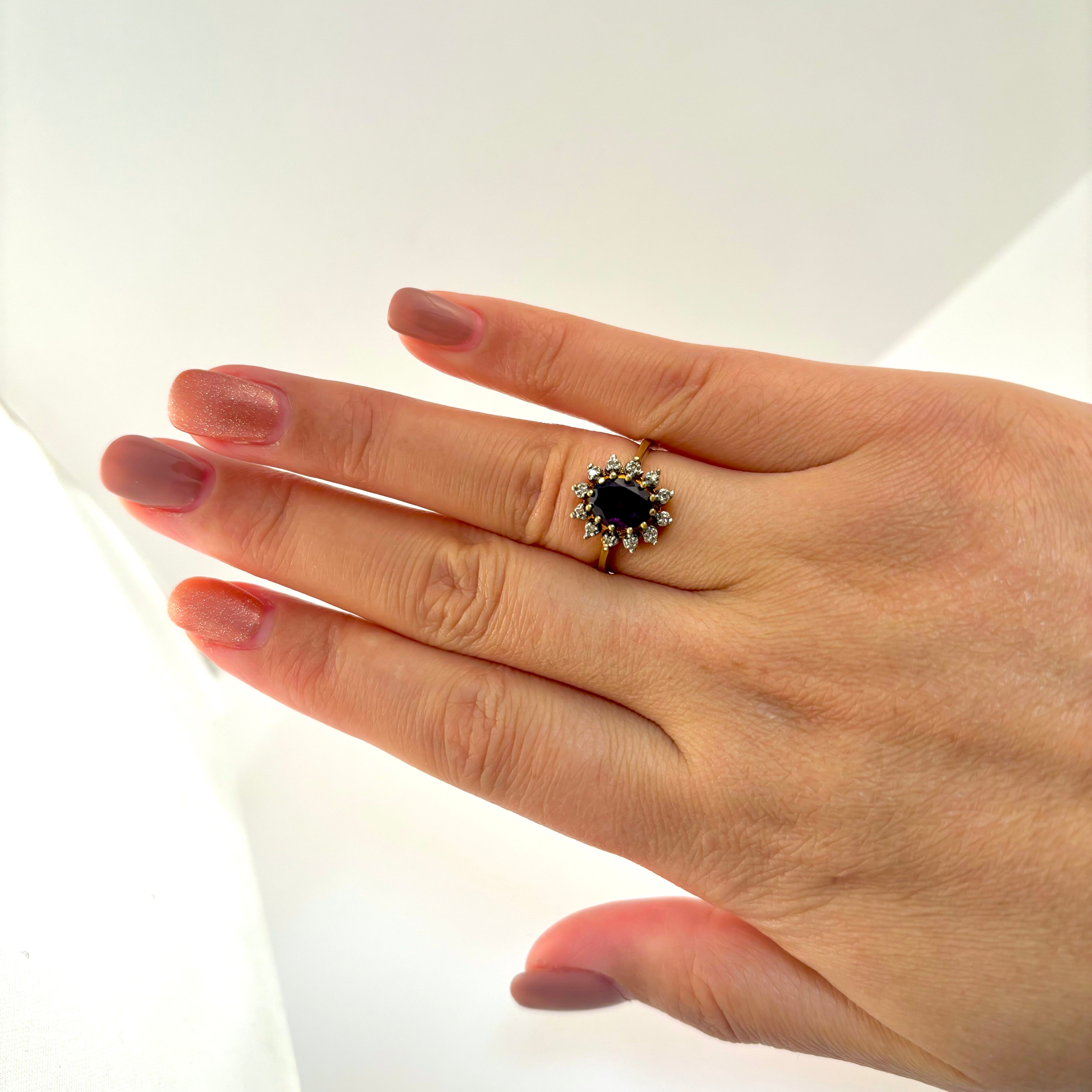 Bague en or jaune 10 carats avec améthyste et diamants | Améthyste 1,05 ct, diamants 0,06 ct au total | Taille 6,5