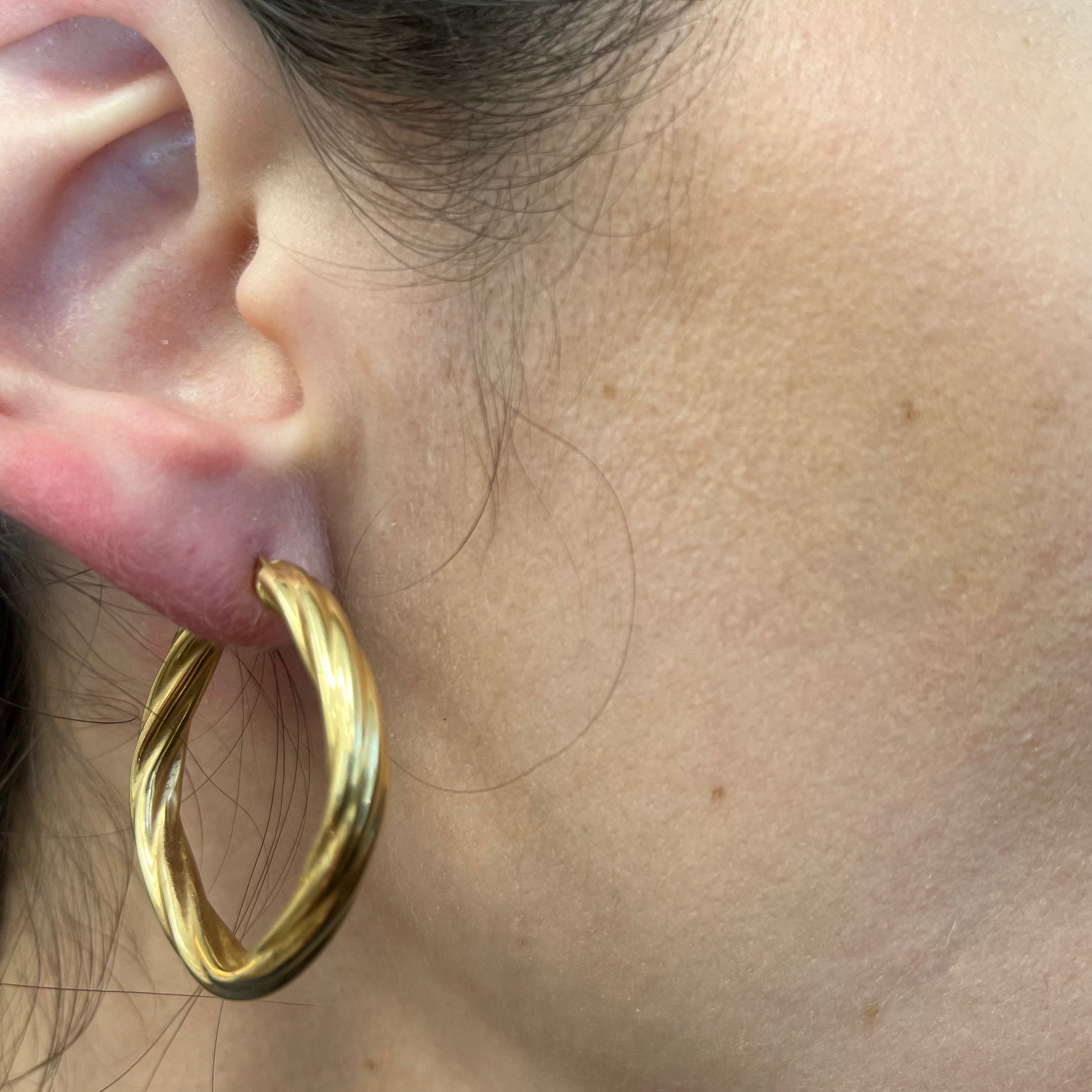 14k Yellow Gold Soft Square Hoop Earrings