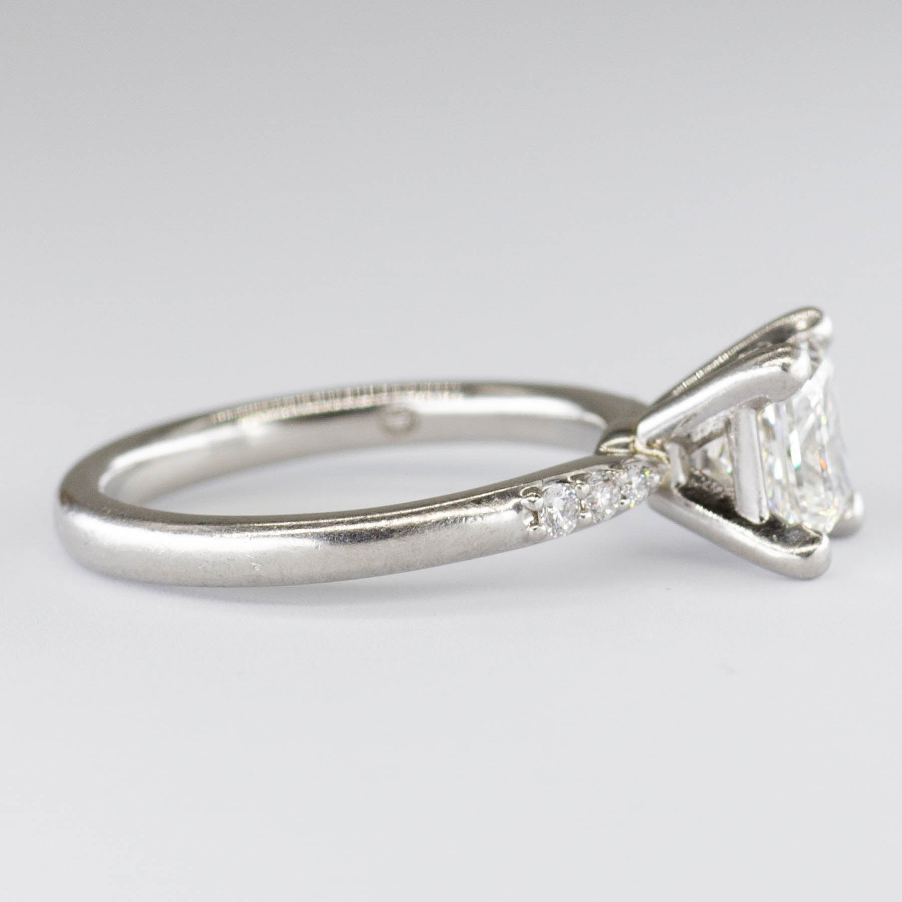 Bague de fiançailles en diamant taille princesse certifiée GIA avec diamants d'accentuation | 1,07 ct | Taille 4,5 |