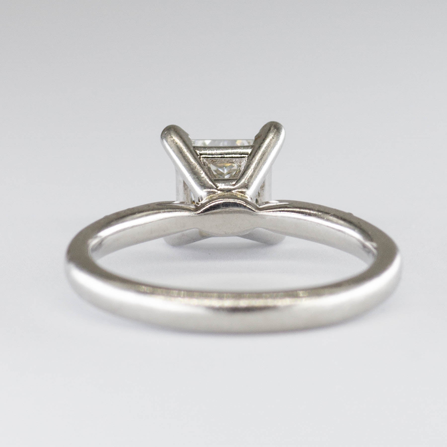 Bague de fiançailles en diamant taille princesse certifiée GIA avec diamants d'accentuation | 1,07 ct | Taille 4,5 |