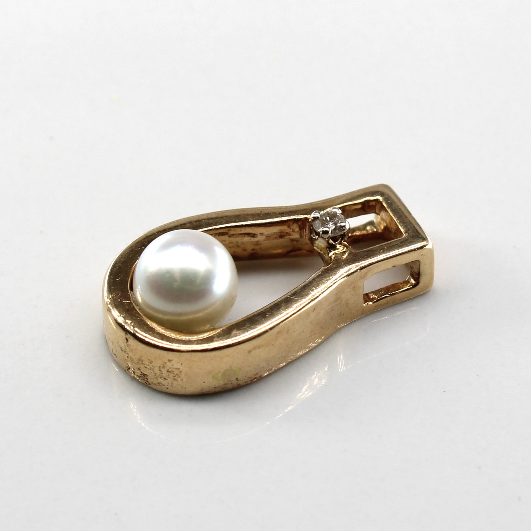 Pearl & Diamond Pendant | 0.04ct |