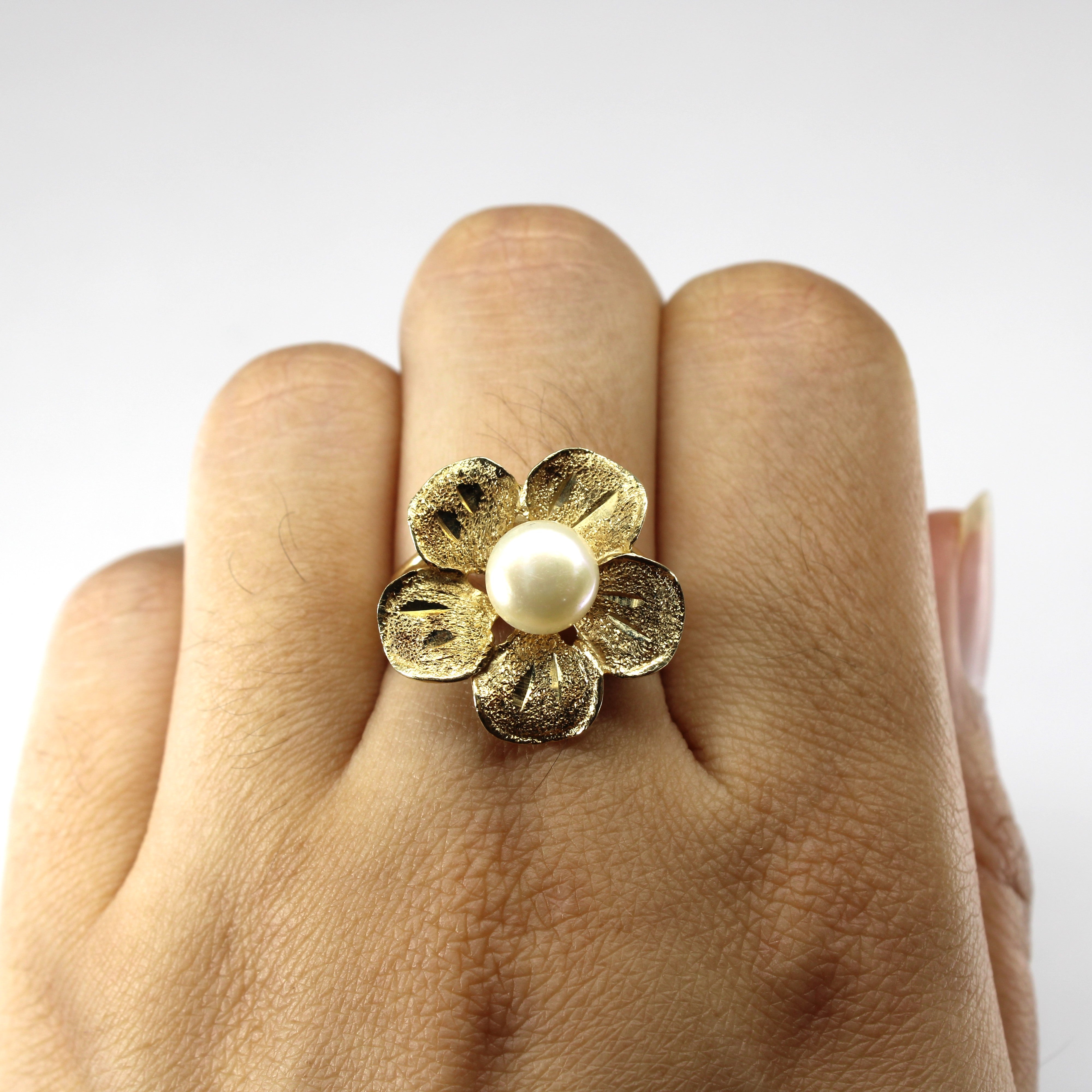 Flower Design Pearl Ring | SZ 7 |