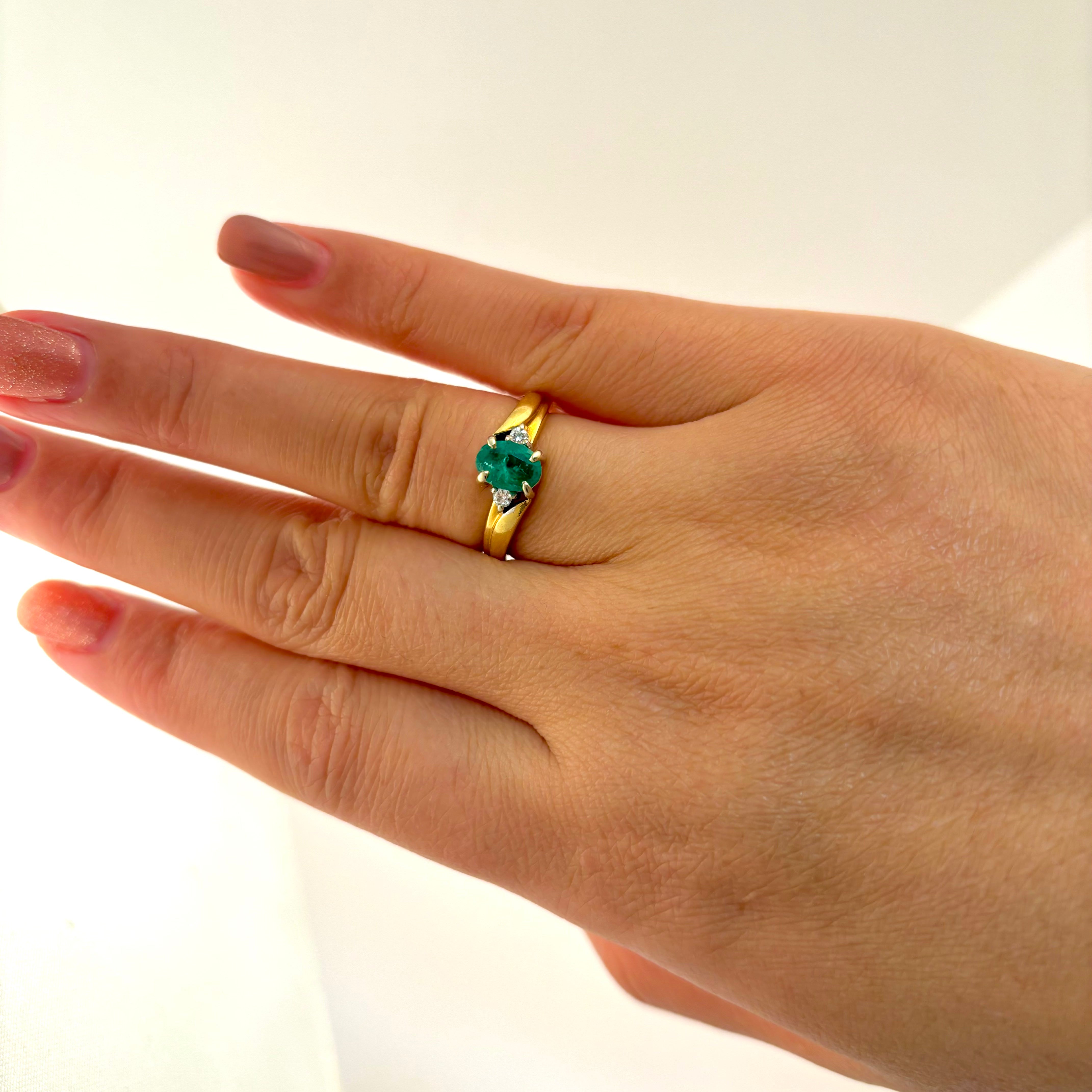 18k Emerald and Diamond Ring| 0.58ct, 0.06ctw | SZ 6.25