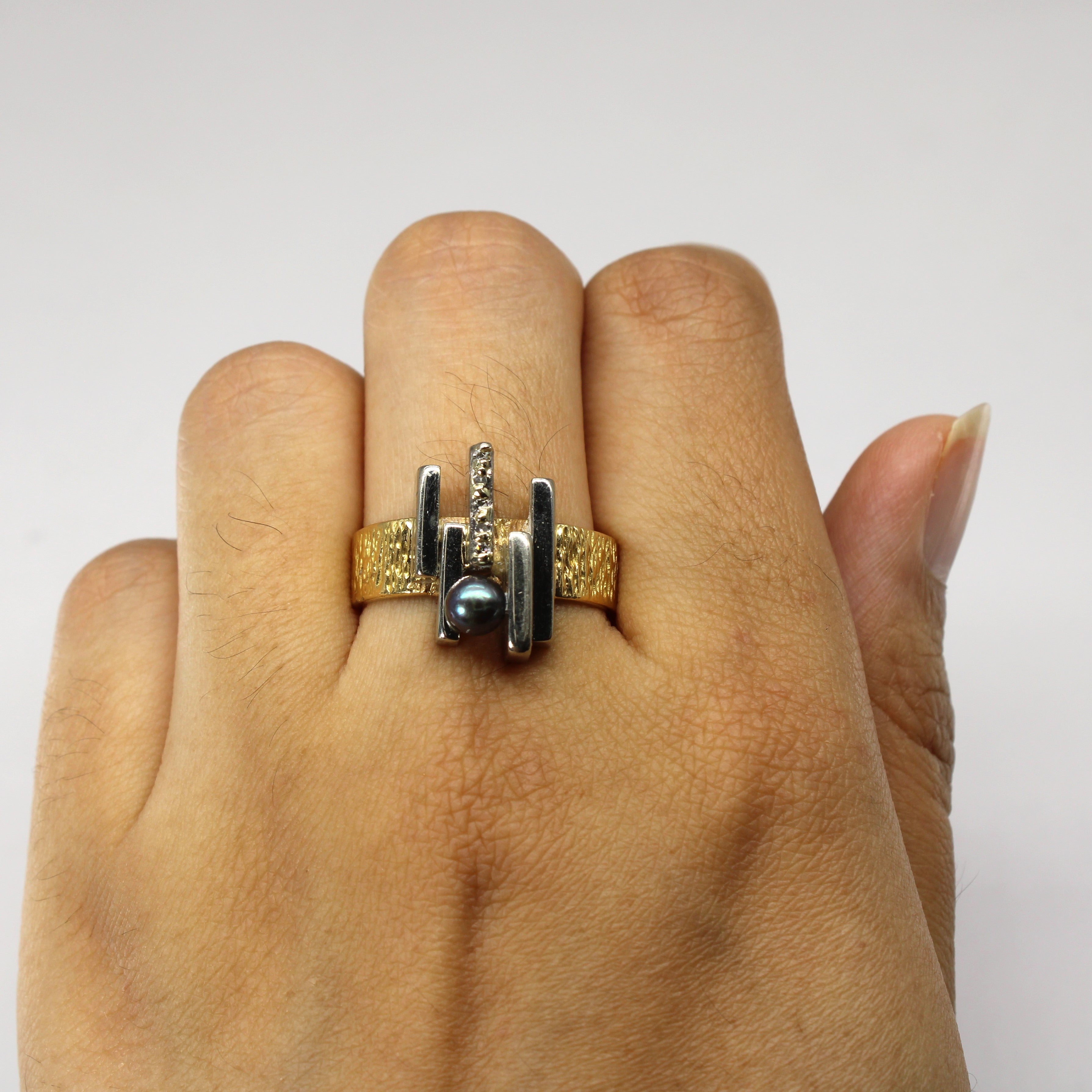 Bague texturée en perle et diamants | 0,02 ct | Taille 9,25 |