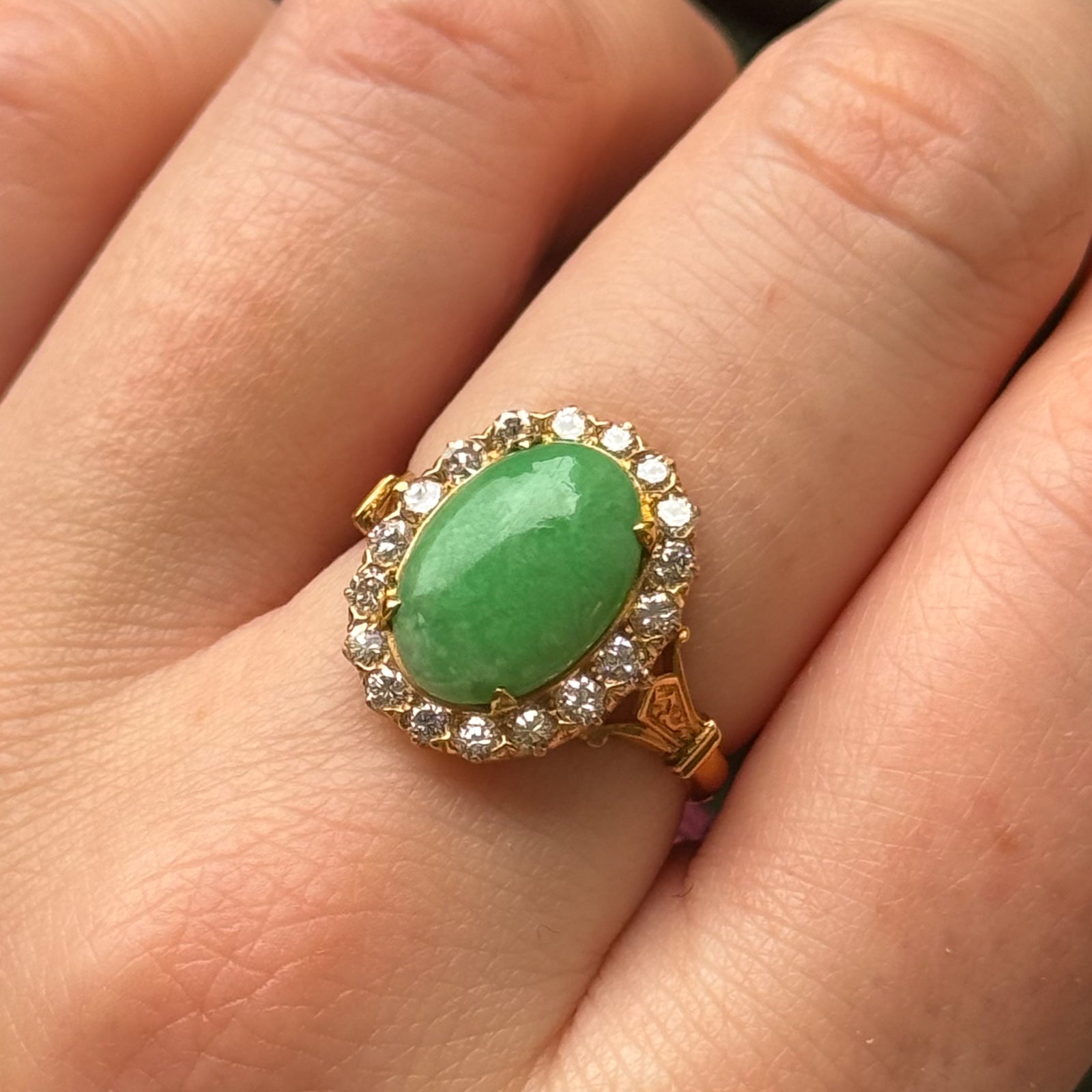 Bague halo en jadéite et diamants | 3,00 ct, 0,65 ct au total | Taille 5,75 |
